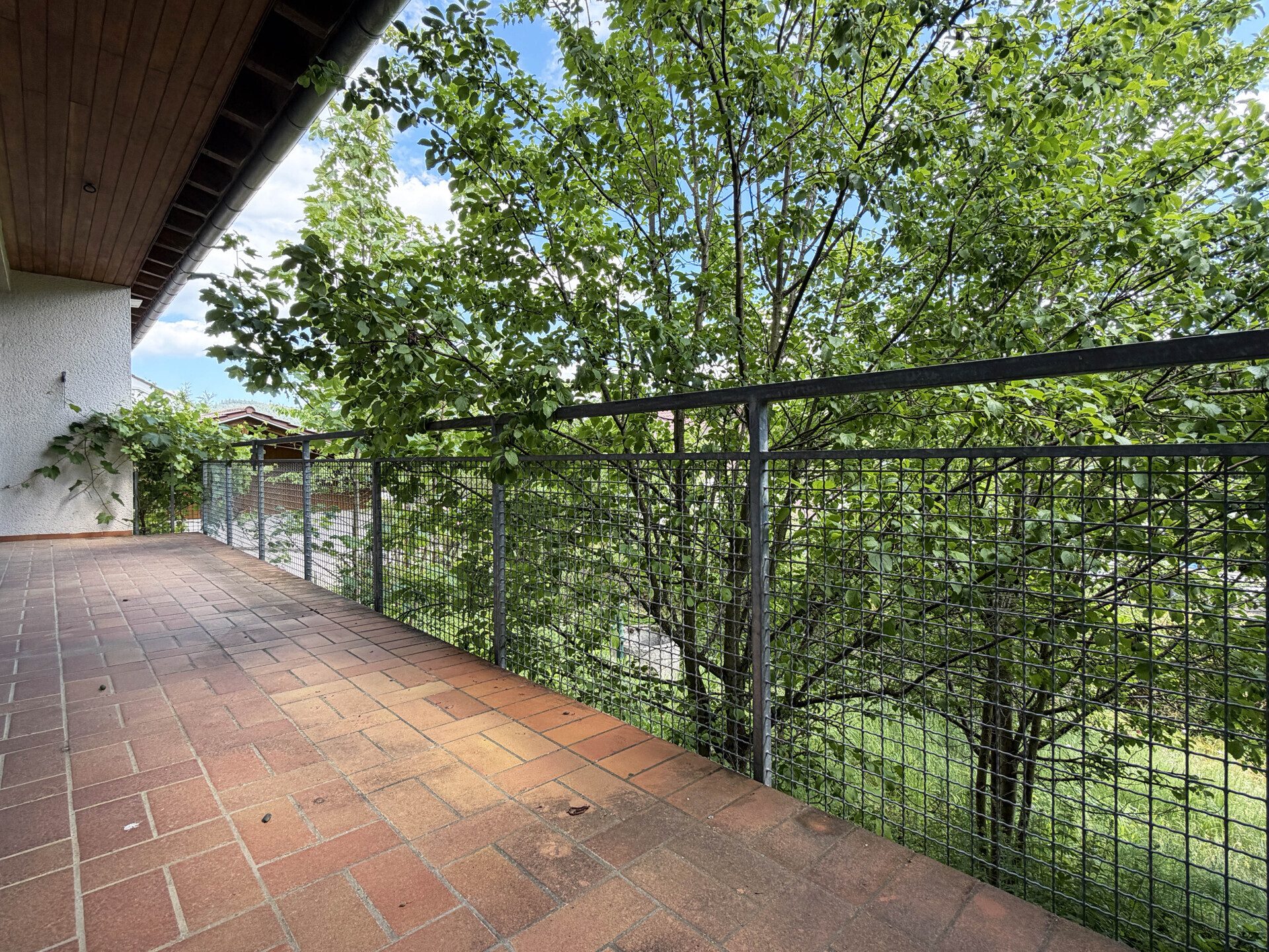 Immobilienangebot - Seitingen-Oberflacht - Alle - Besonderes Haus für besondere Ideen.
10 Zimmer auf 240 m². Mit Garten und
großen Garagen. TOP-Preis.