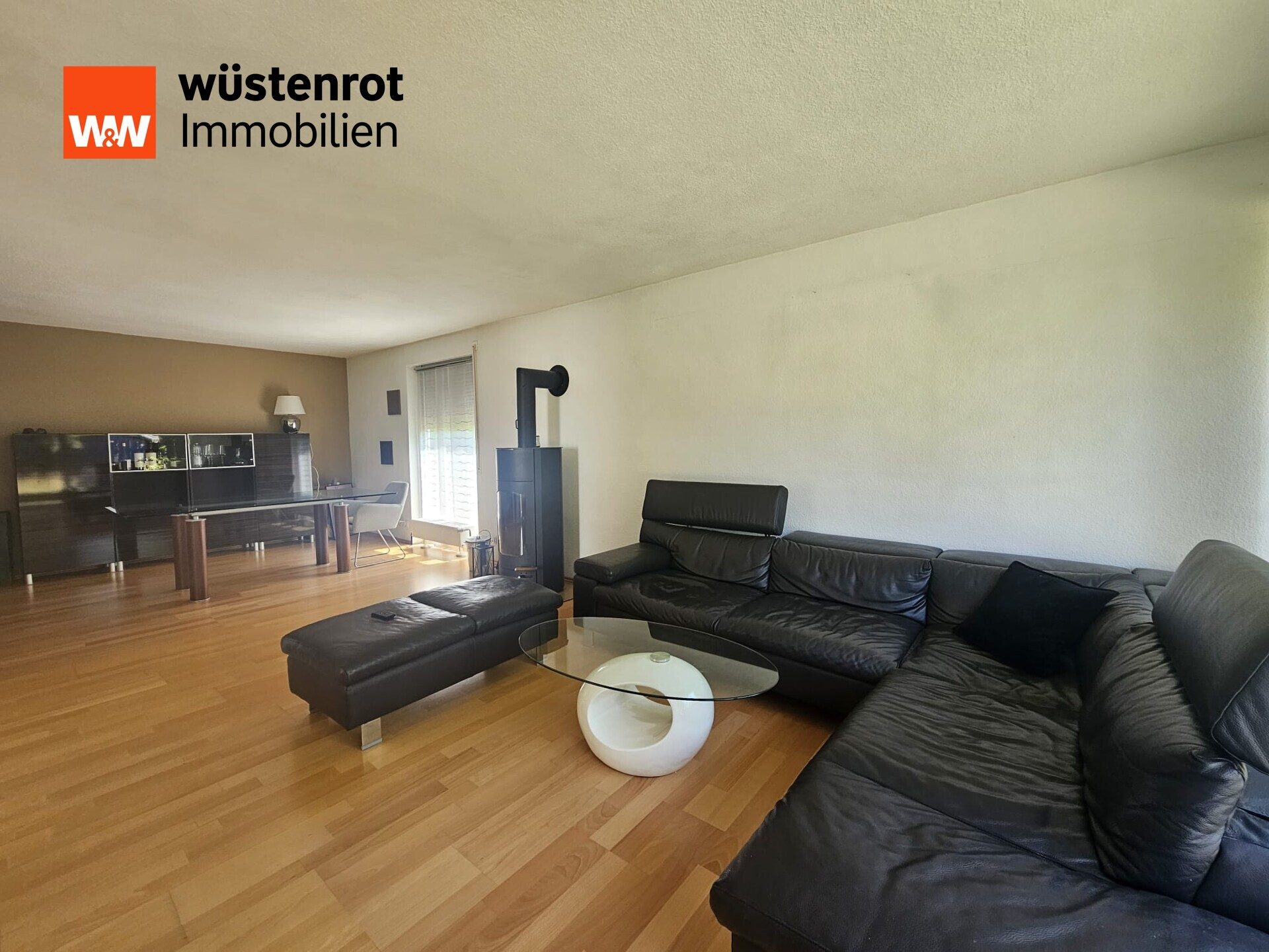 Immobilienangebot - Gärtringen - Alle - Komplettes Haus als Doppelhaushälfte mit toller Ausstattung in sehr guter Wohnlage von Gärtringen!