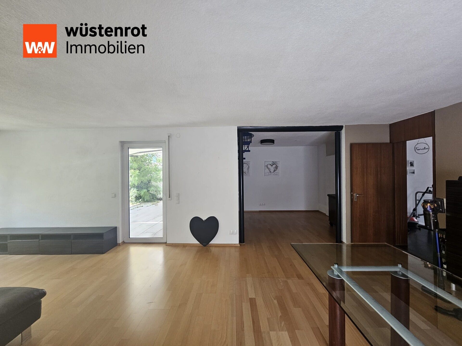 Immobilienangebot - Gärtringen - Alle - Komplettes Haus als Doppelhaushälfte mit toller Ausstattung in sehr guter Wohnlage von Gärtringen!