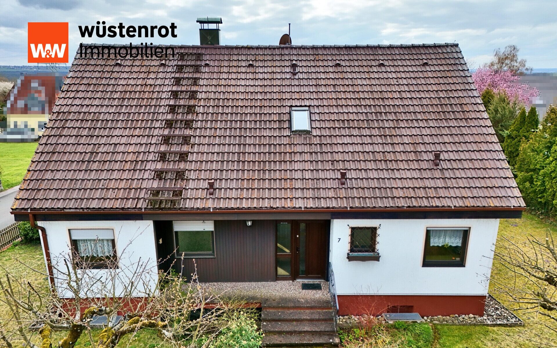 Immobilienangebot - Neunkirchen am Brand - Alle - Einfamilienhaus mit großzügigem Grundstück und Garage in bevorzugter Lage