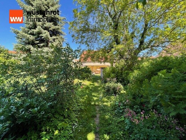 Immobilienangebot - Magdeburg - Alle - 6000 Quadratmeter Grundstück mit Altbestand in Magdeburg Ottersleben
Preis auf Anfrage !