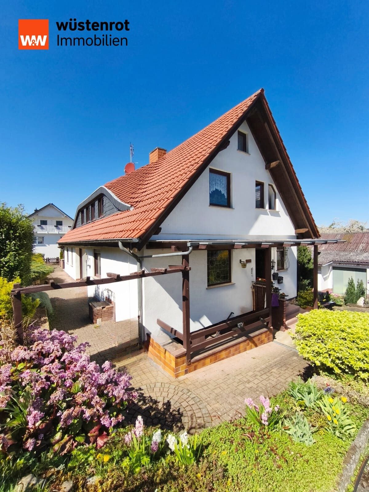 Immobilienangebot - Dorsheim - Alle - #Wunderschönes Zweifamilienhaus mit grosser überdachter Terrasse, grossem Keller und fein angelegtem Garten