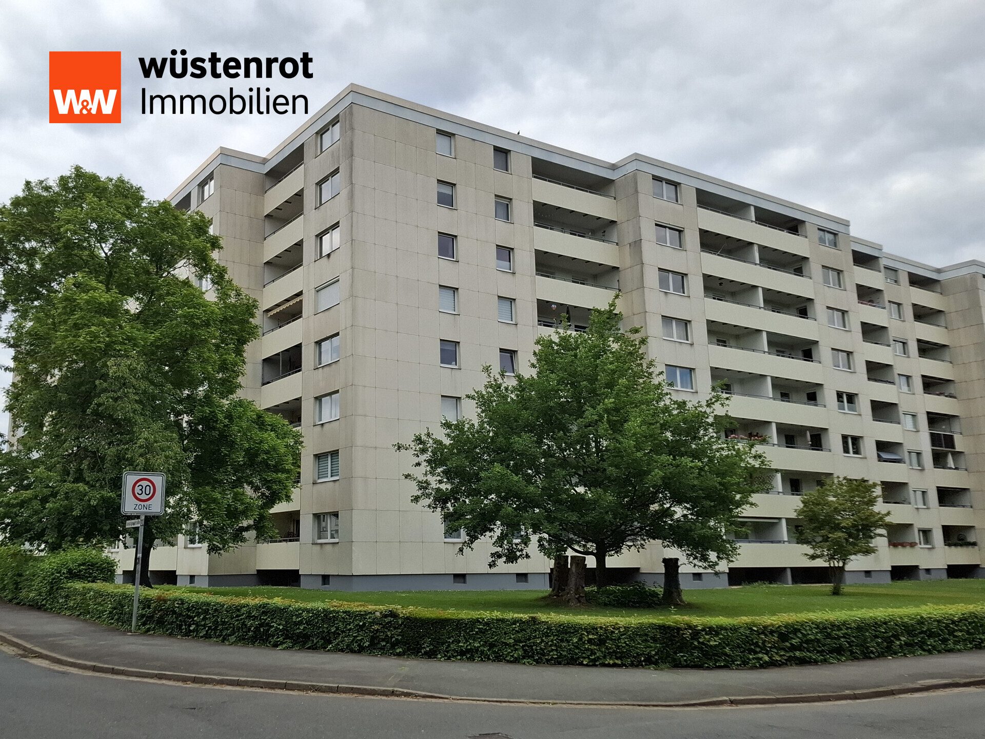Immobilienangebot - Springe - Alle - 4-Zimmer-Wohnung mit Aufzug – modernisiert, vermietet & ausbaufähig