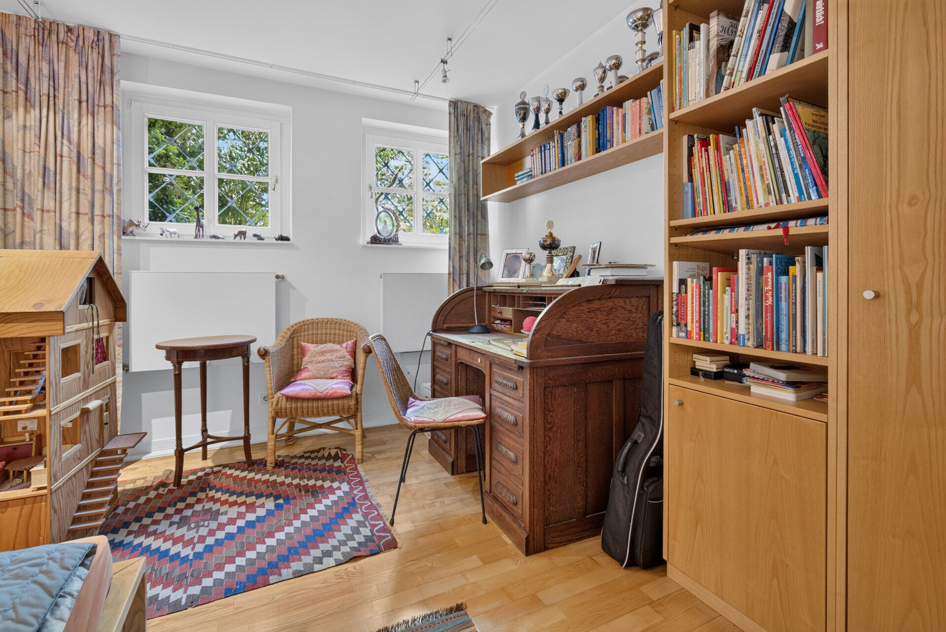 Immobilienangebot - Stuttgart / Rohr - Alle - Repräsentative Villa mit Einliegerwohnung - 247m² Wohnfläche auf 952m² Privatgrund