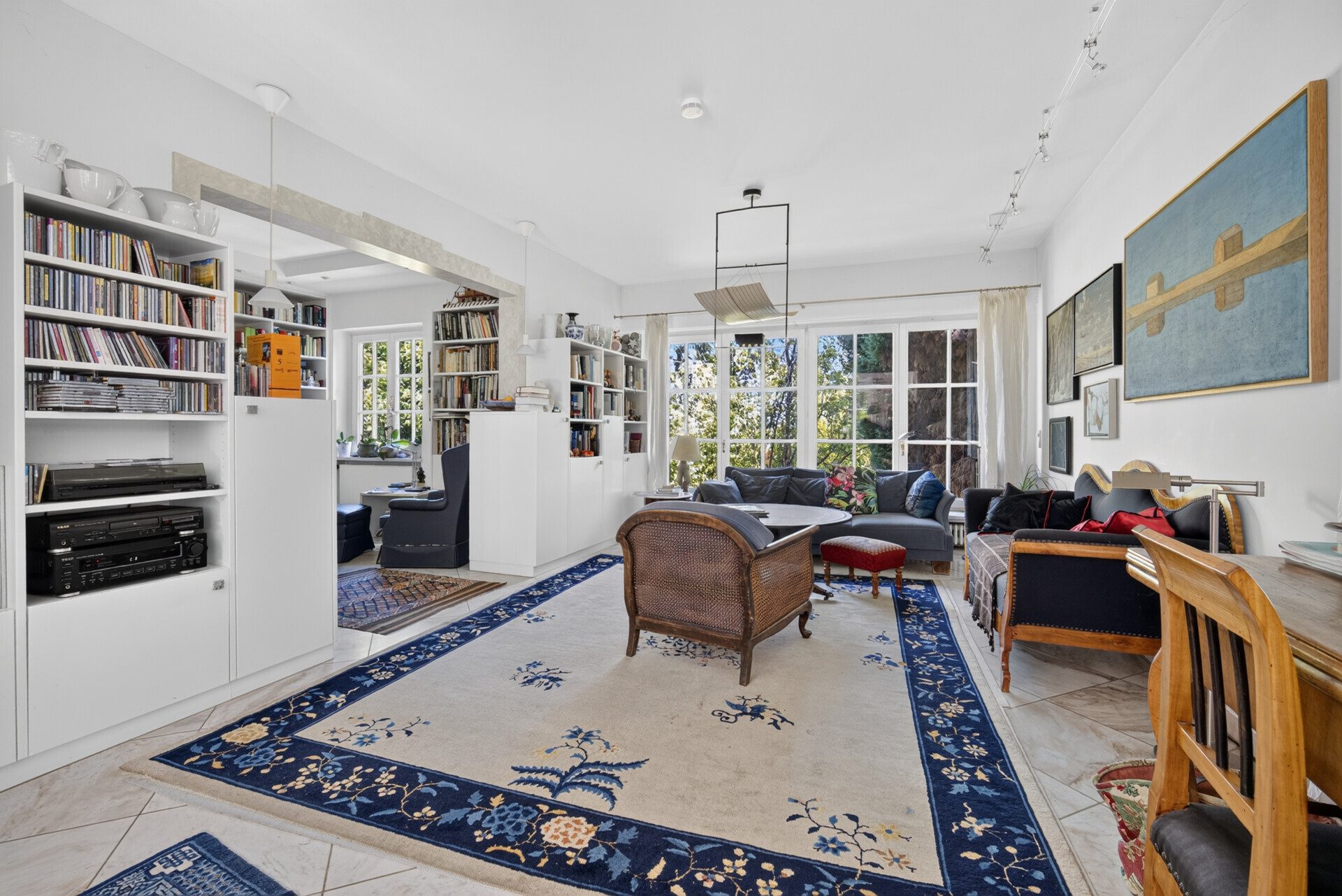 Immobilienangebot - Stuttgart / Rohr - Alle - Repräsentative Villa mit Einliegerwohnung - 247m² Wohnfläche auf 952m² Privatgrund