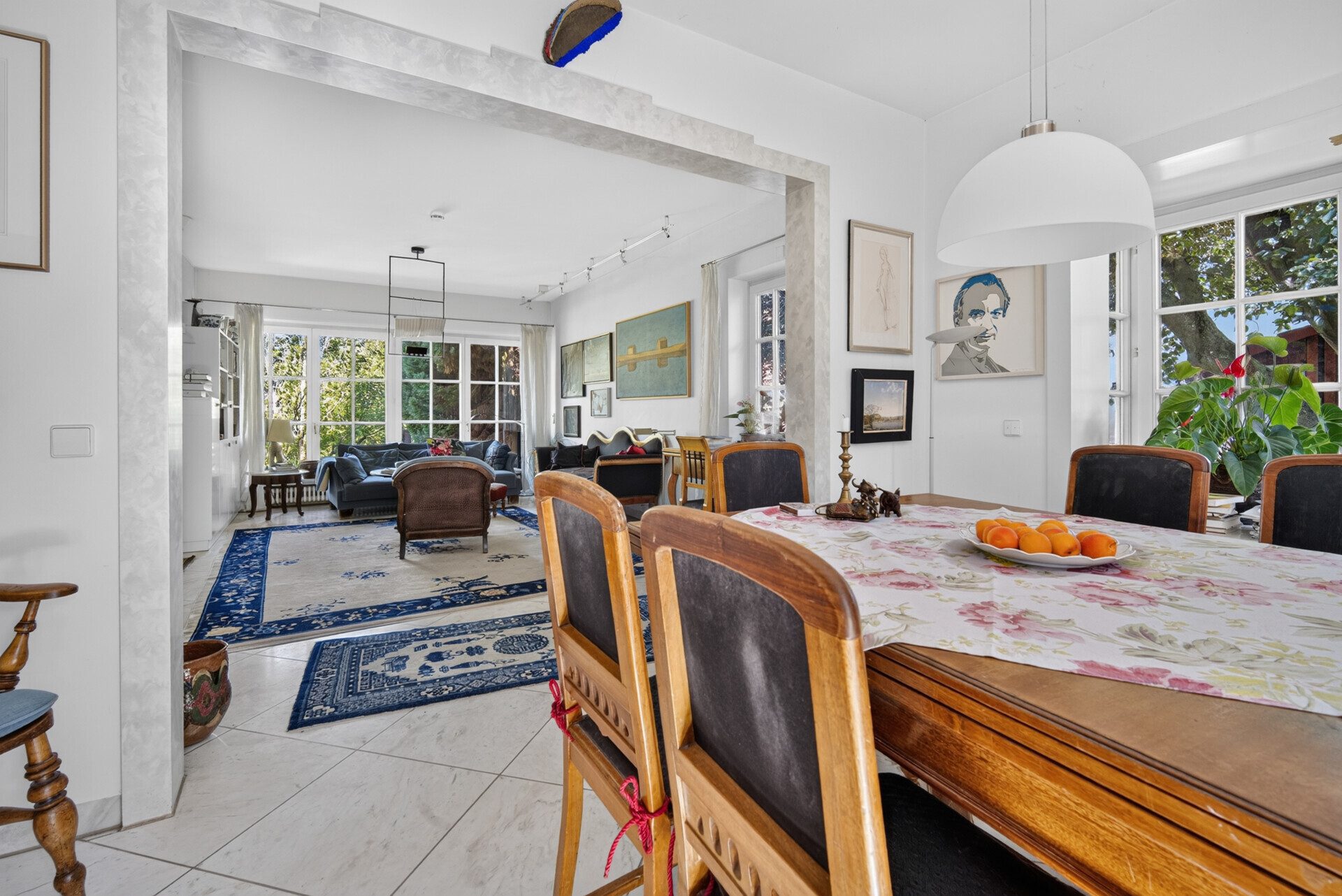 Immobilienangebot - Stuttgart / Rohr - Alle - Repräsentative Villa mit Einliegerwohnung - 247m² Wohnfläche auf 952m² Privatgrund