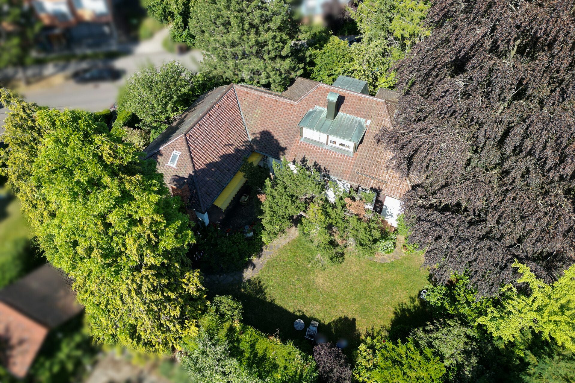 Immobilienangebot - Stuttgart / Rohr - Alle - Repräsentative Villa mit Einliegerwohnung - 247m² Wohnfläche auf 952m² Privatgrund