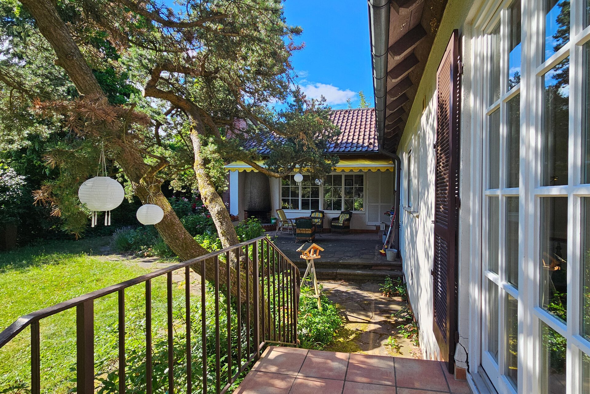 Immobilienangebot - Stuttgart / Rohr - Alle - Repräsentative Villa mit Einliegerwohnung - 247m² Wohnfläche auf 952m² Privatgrund