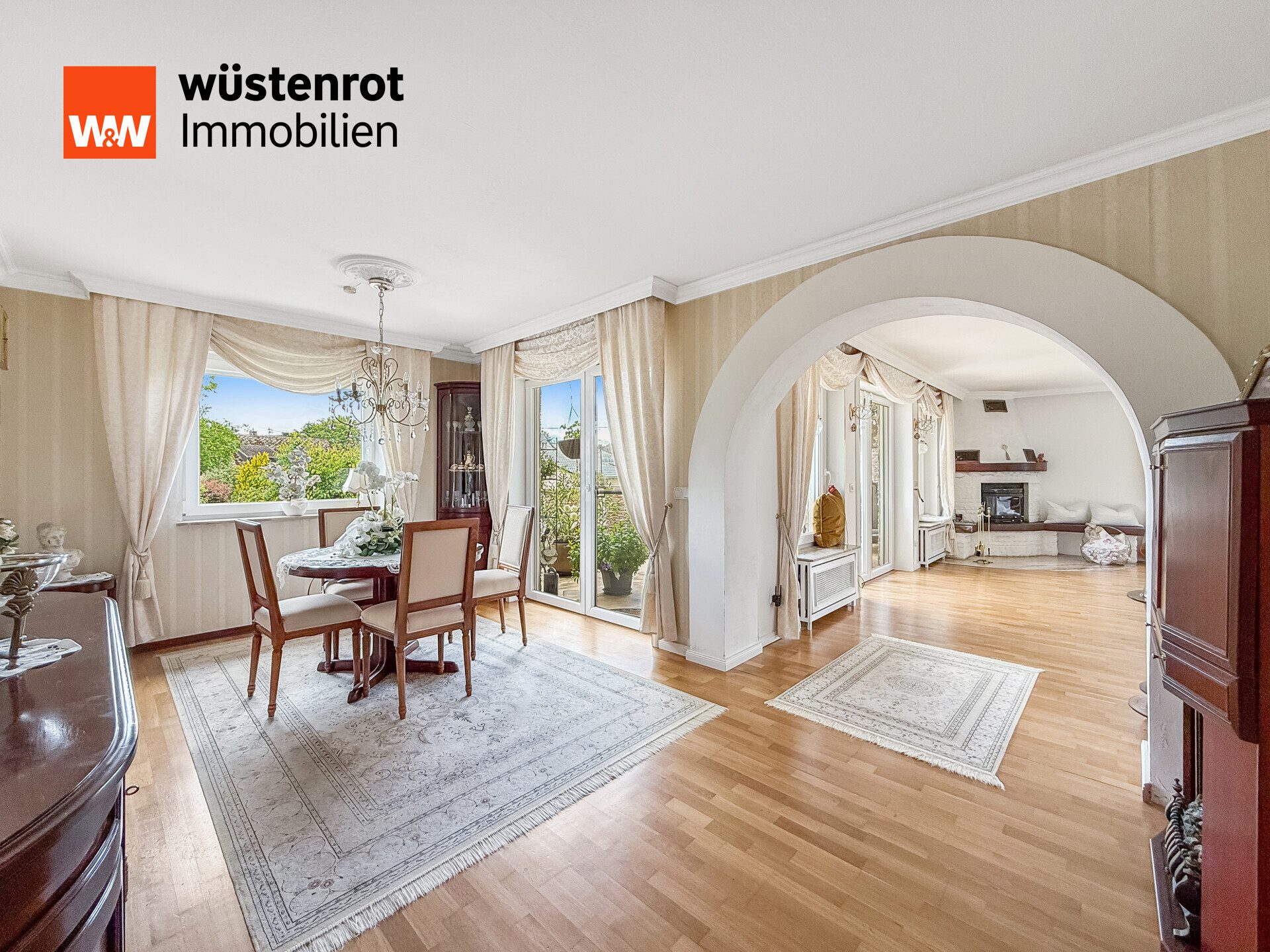 Immobilienangebot - Schmelz - Alle - Gepflegter Bungalow mit Einliegerwohnung, Whirlpool und großer Garage in Schmelz