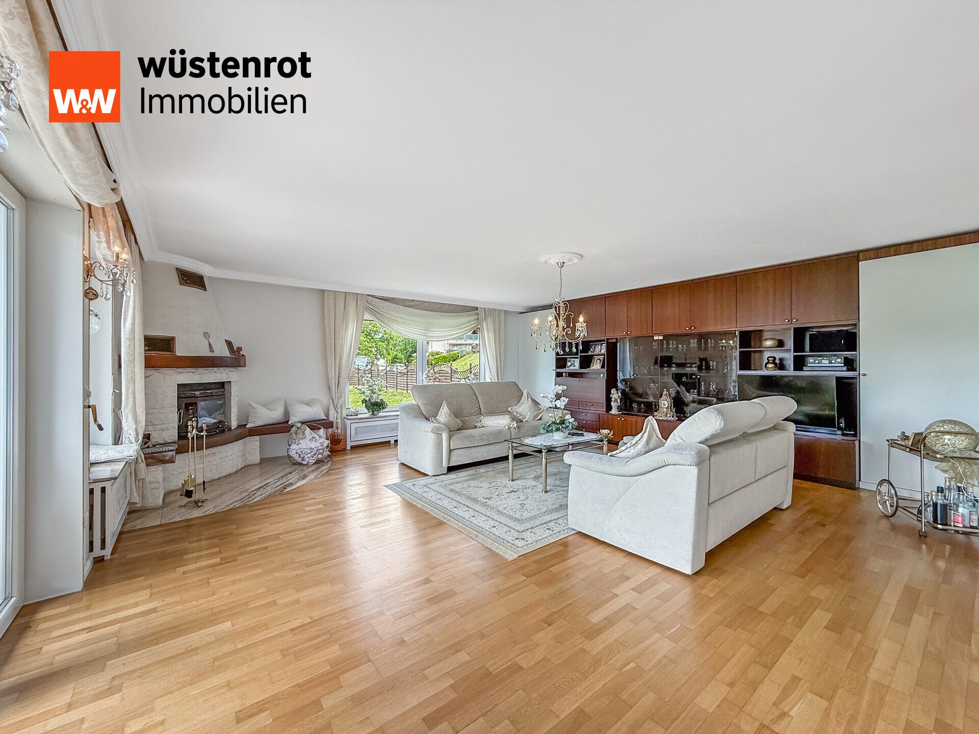 Immobilienangebot - Schmelz - Alle - Gepflegter Bungalow mit Einliegerwohnung, Whirlpool und großer Garage in Schmelz