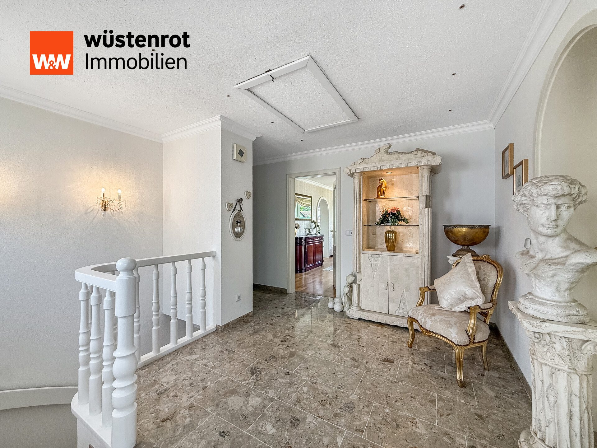 Immobilienangebot - Schmelz - Alle - Gepflegter Bungalow mit Einliegerwohnung, Whirlpool und großer Garage in Schmelz