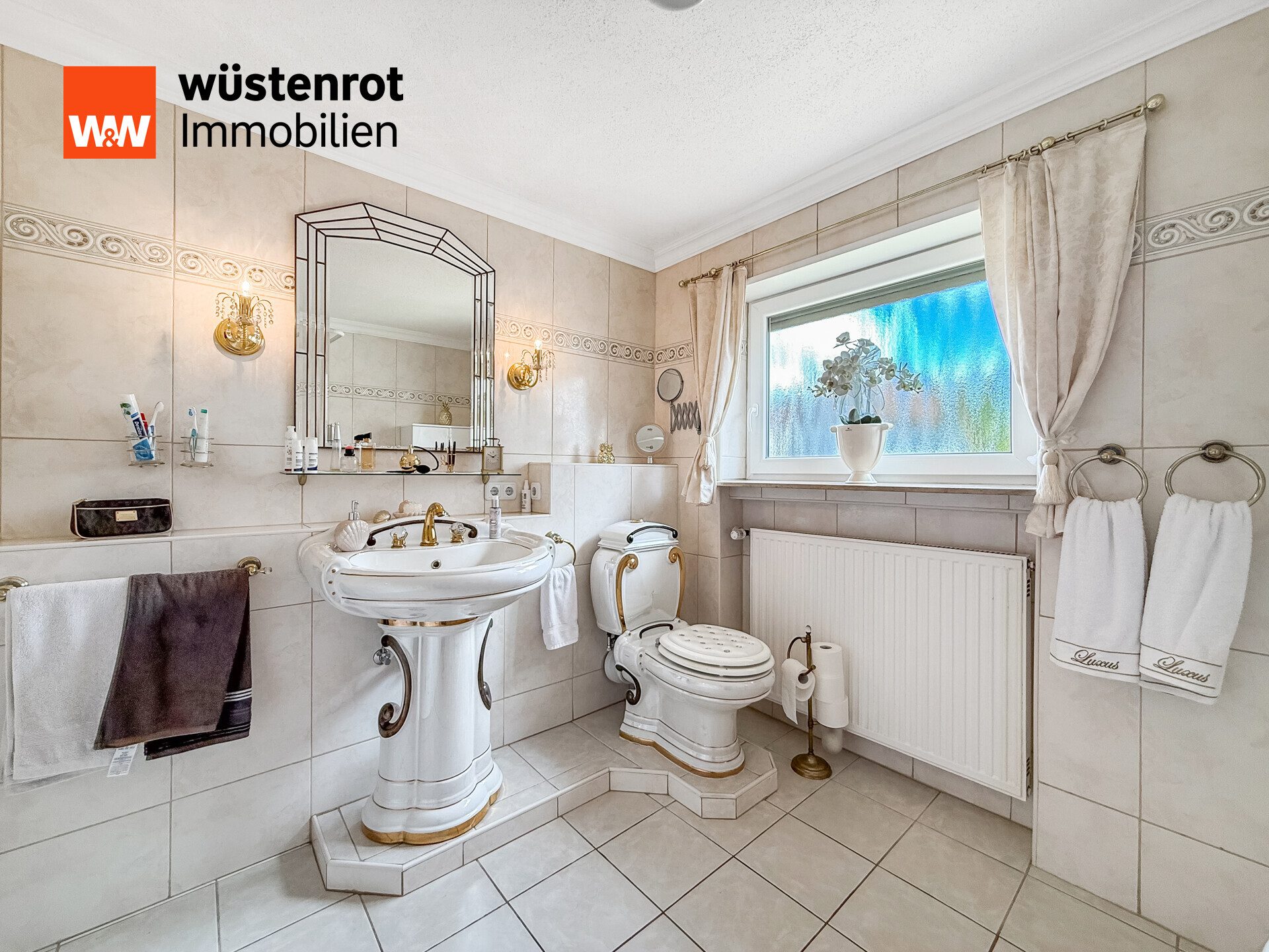Immobilienangebot - Schmelz - Alle - Gepflegter Bungalow mit Einliegerwohnung, Whirlpool und großer Garage in Schmelz