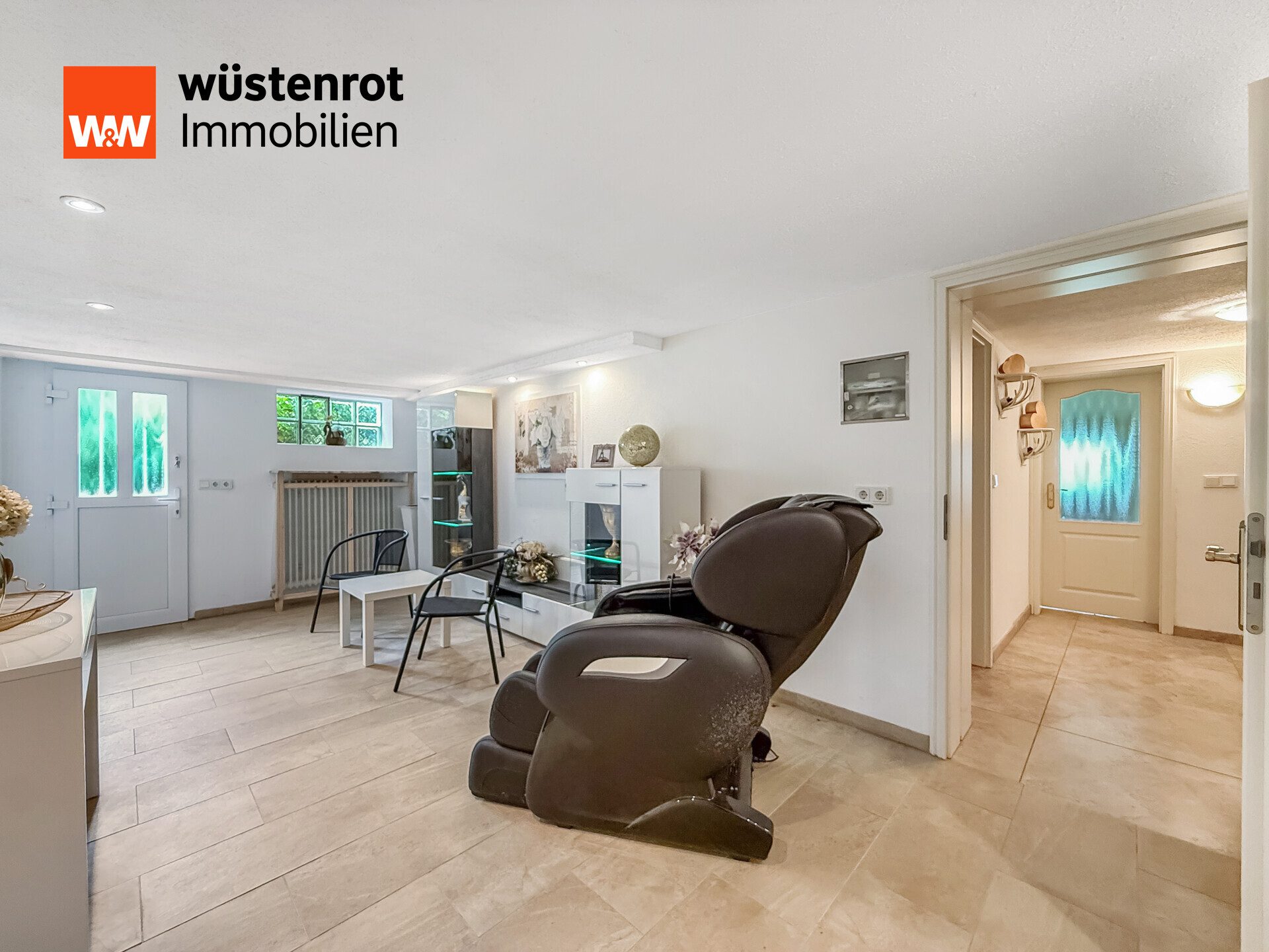 Immobilienangebot - Schmelz - Alle - Gepflegter Bungalow mit Einliegerwohnung, Whirlpool und großer Garage in Schmelz