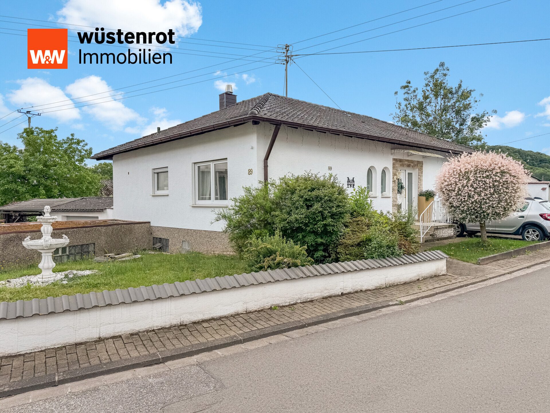 Immobilienangebot - Schmelz - Alle - Gepflegter Bungalow mit Einliegerwohnung, Whirlpool und großer Garage in Schmelz