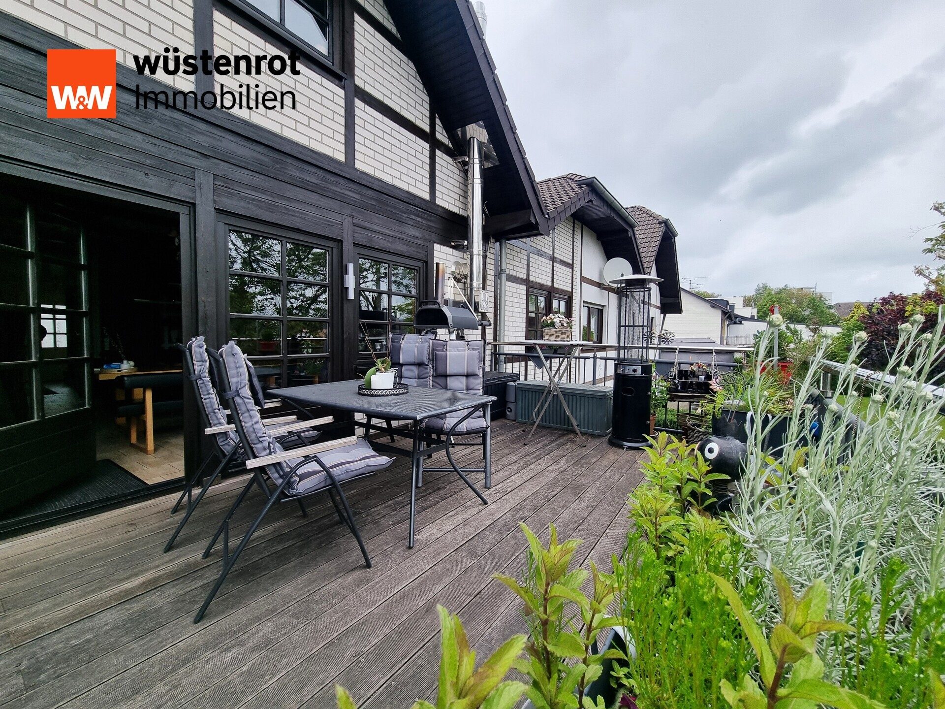 Immobilienangebot - Bitburg - Alle - Vielseitige Doppelhaushälfte in Bitburg: Fachwerk-Charme mit Einliegerwohnung in Top-Lage