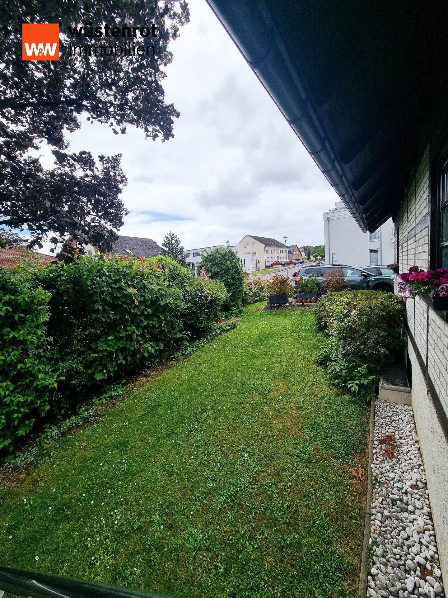 Immobilienangebot - Bitburg - Alle - Vielseitige Doppelhaushälfte in Bitburg: Fachwerk-Charme mit Einliegerwohnung in Top-Lage