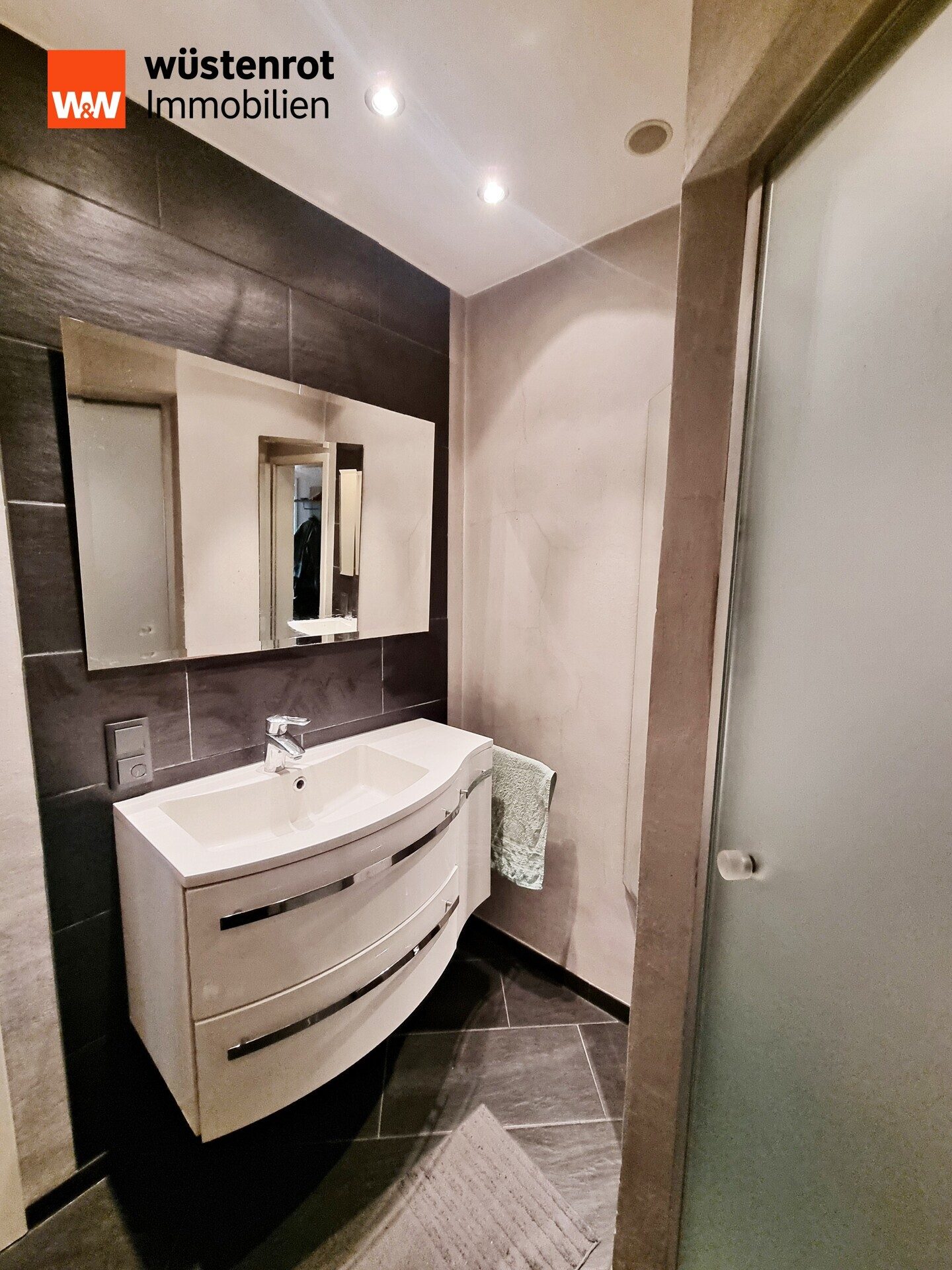 Immobilienangebot - Bitburg - Alle - Vielseitige Doppelhaushälfte in Bitburg: Fachwerk-Charme mit Einliegerwohnung in Top-Lage