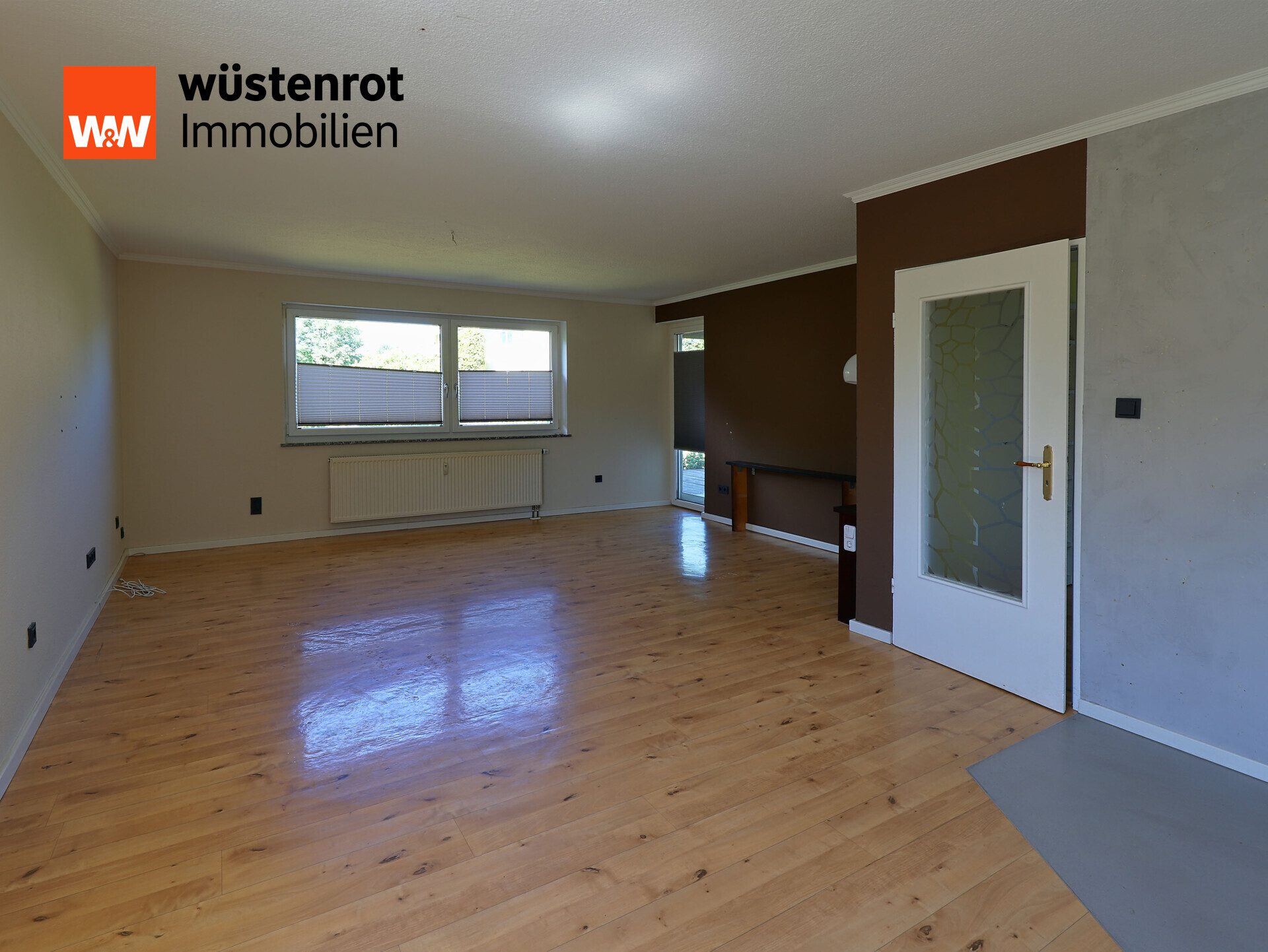Immobilienangebot - Windischeschenbach - Alle - Gepflegtes Zweifamilienhaus plus Einliegerwohnung mit großem Garten in ruhiger Lage wartet auf Sie