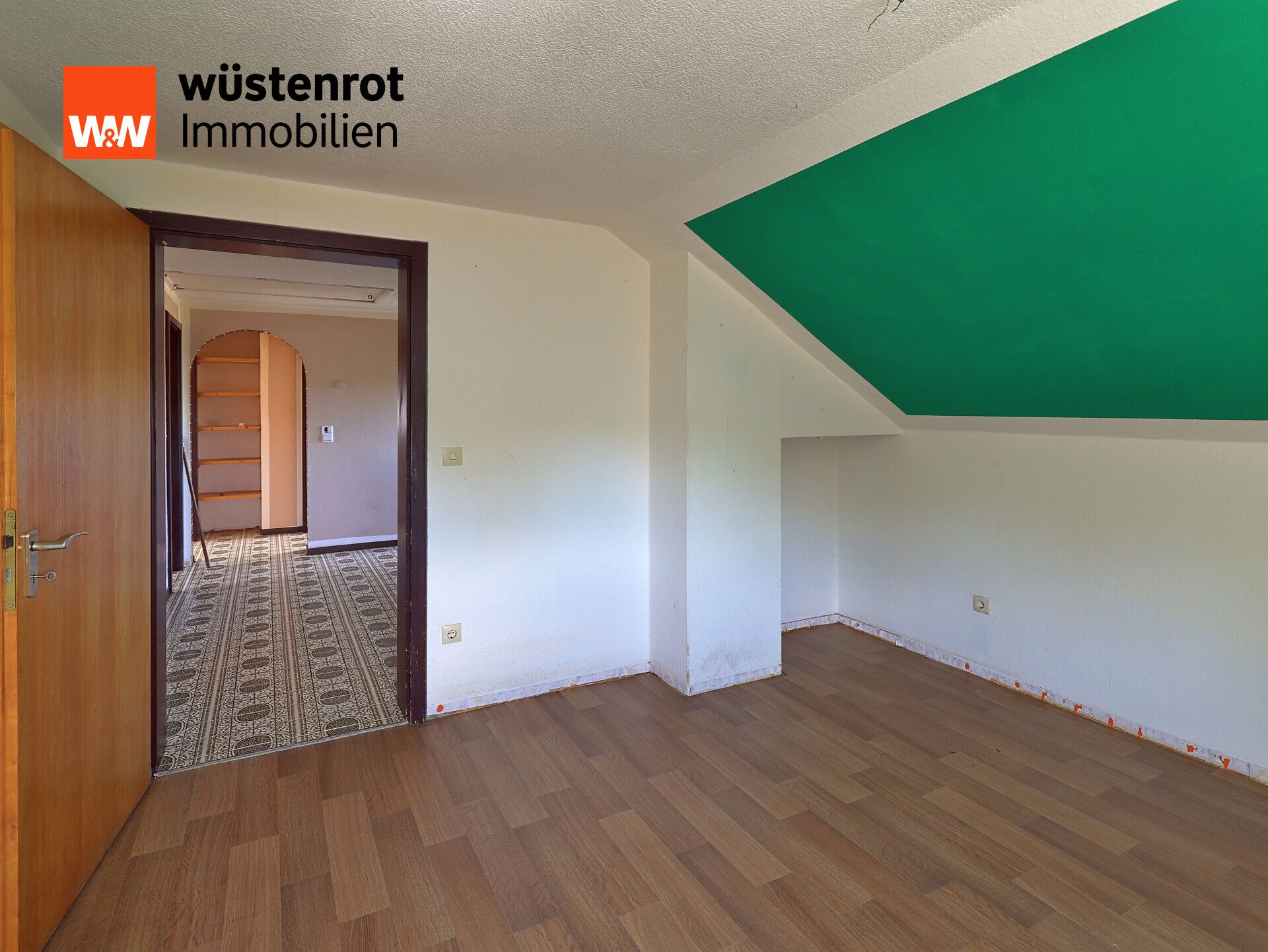 Immobilienangebot - Windischeschenbach - Alle - Gepflegtes Zweifamilienhaus plus Einliegerwohnung mit großem Garten in ruhiger Lage wartet auf Sie