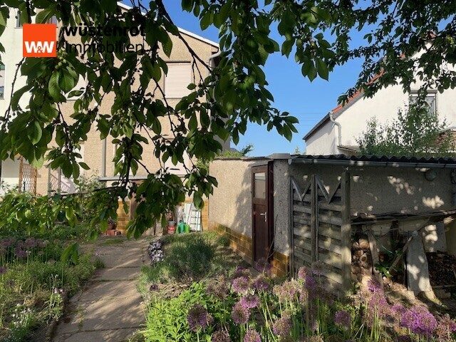 Immobilienangebot - Magdeburg - Alle - Zuhause mit Geschichte, Wärme und ganz viel Potential-
charmante Doppelhaushälfte in bester Lage von Magdeburg