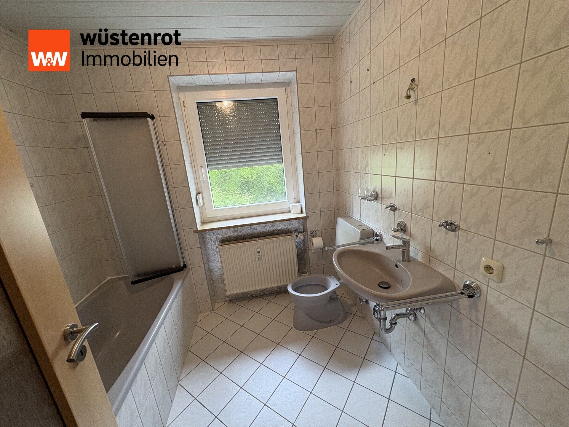 Immobilienangebot - Selbitz - Alle - Sofort freie, umfassend renovierte 3 Zimmer Wohnung