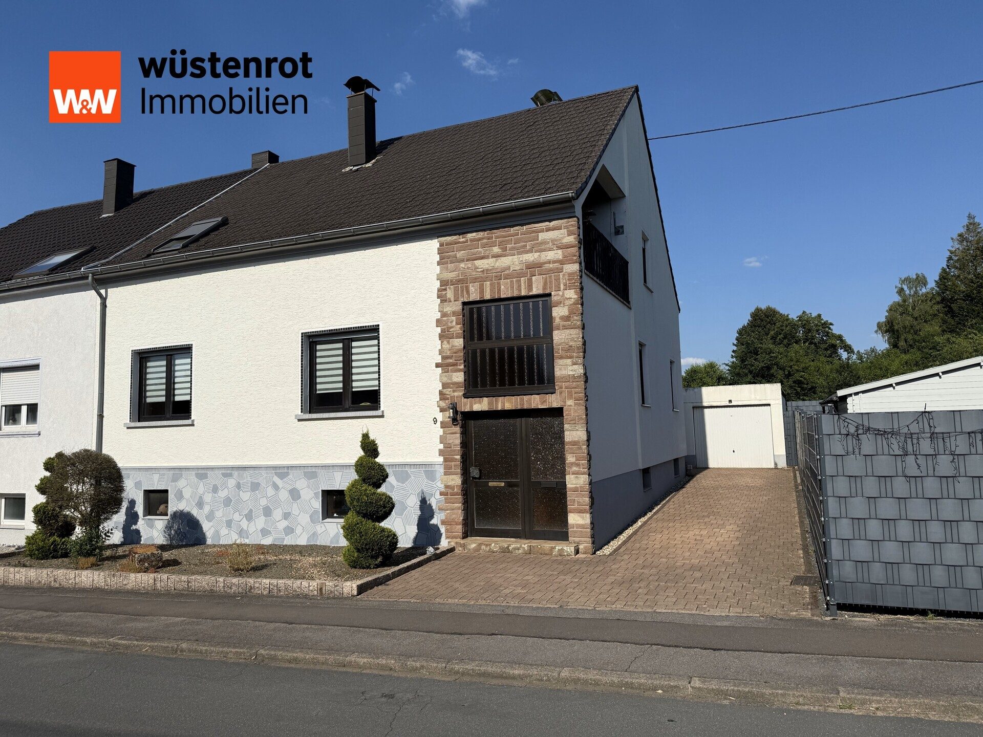 Immobilienangebot - Ensdorf - Alle - Gepflegtes Einfamilienhaus mit Terrasse, Balkon & Ausbaupotenzial in ruhiger Lage von Ensdorf