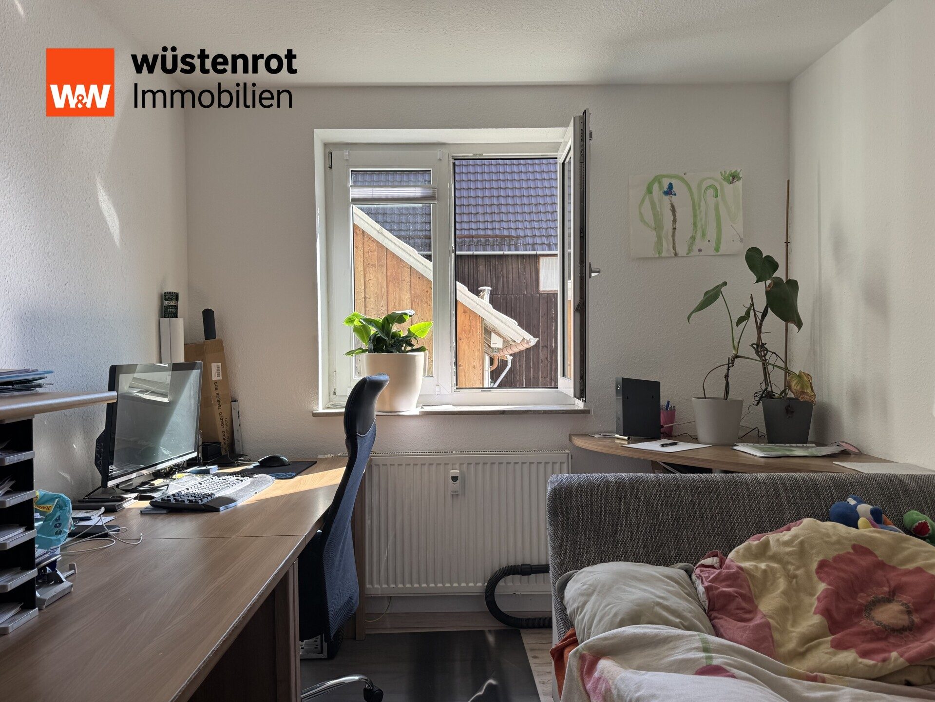 Immobilienangebot - Empfingen - Alle - Einziehen oder investieren – 2-Zimmer-Wohnung mit Balkon und Tiefgaragenstellplatz