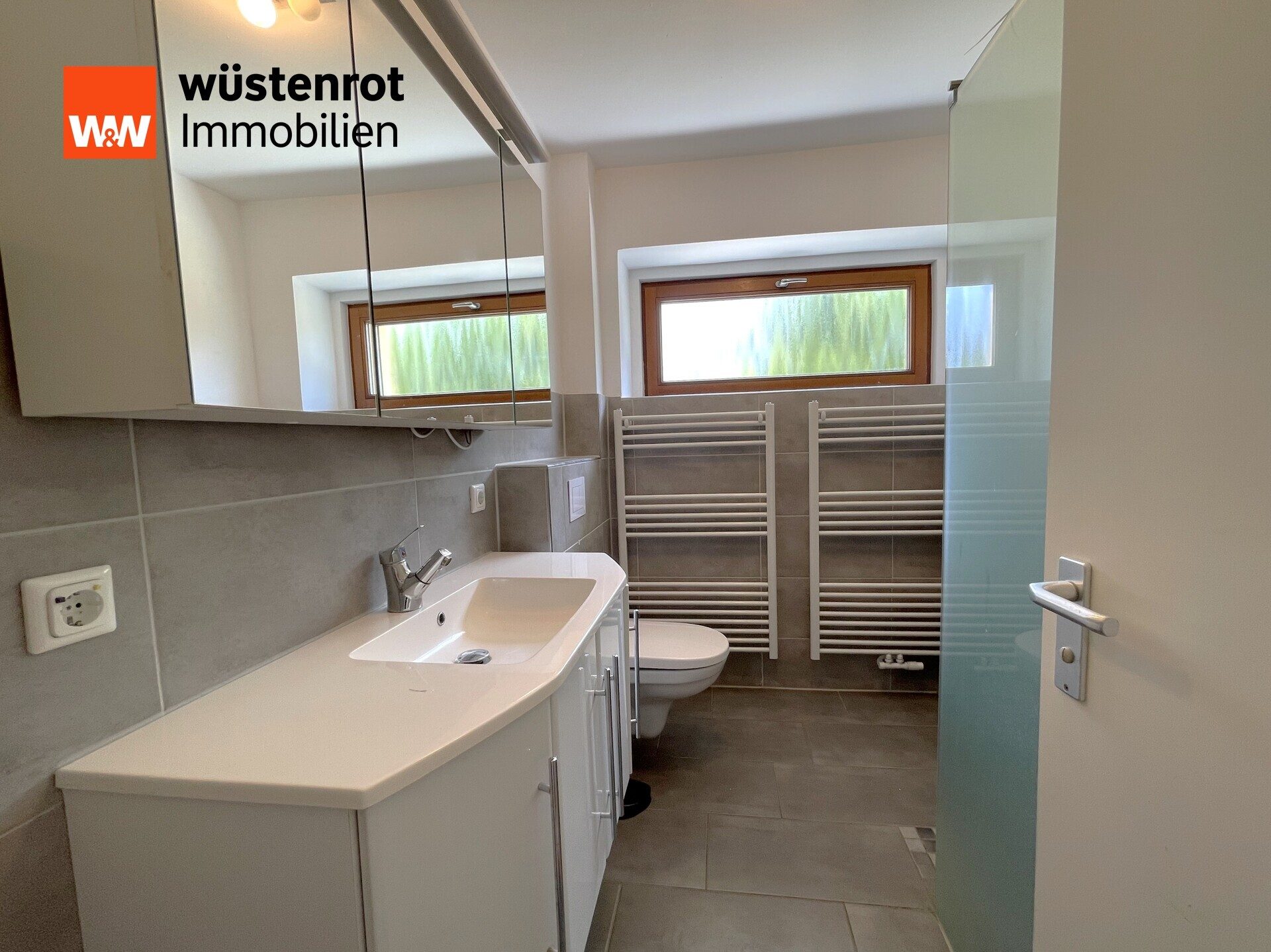Immobilienangebot - Fahrenkrug - Alle - Vielseitiges Zweifamilienhaus mit Energieeffizienzklasse A auf großzügigem Grundstück in Fahrenkrug