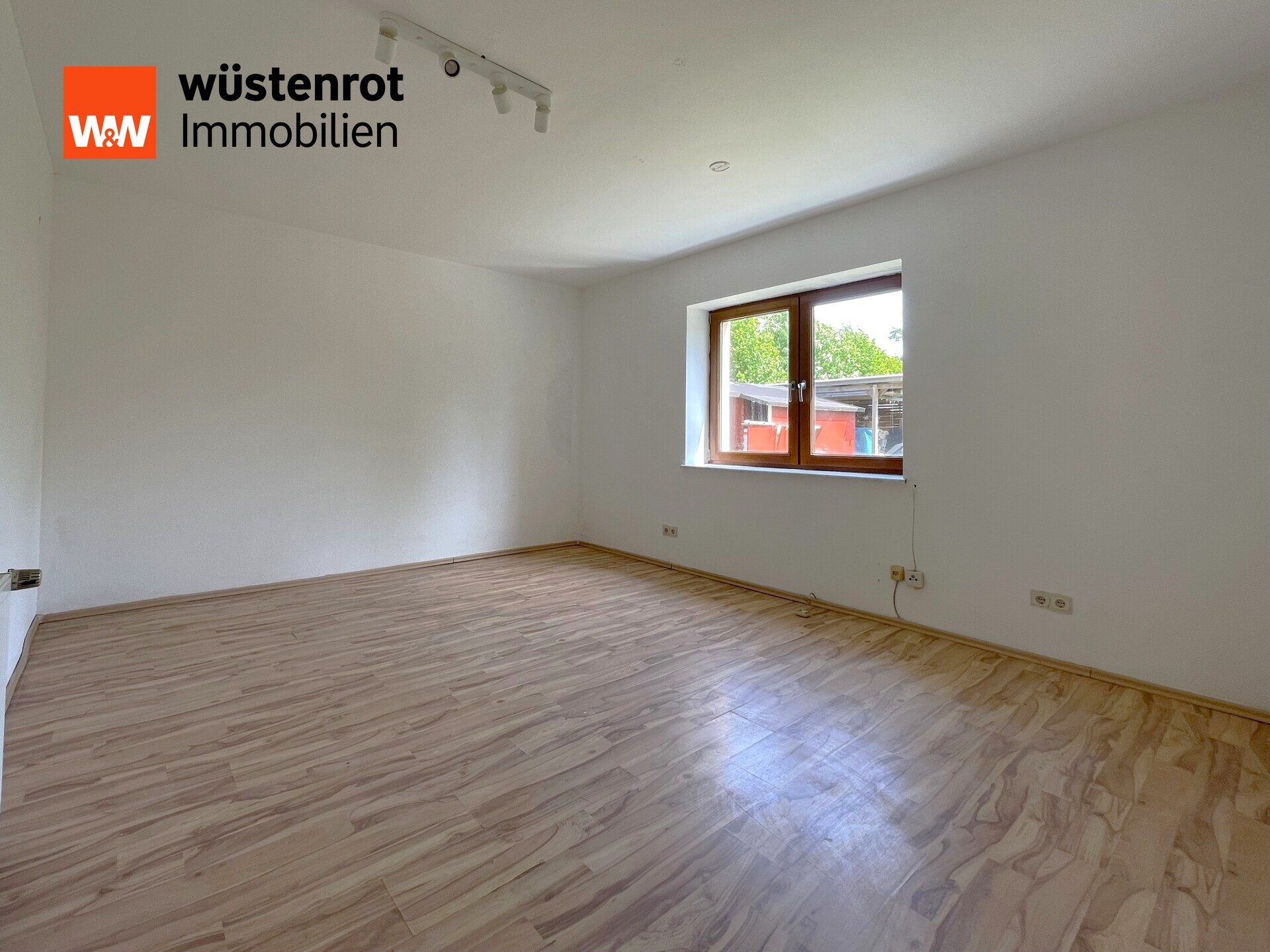 Immobilienangebot - Fahrenkrug - Alle - Vielseitiges Zweifamilienhaus mit Energieeffizienzklasse A auf großzügigem Grundstück in Fahrenkrug