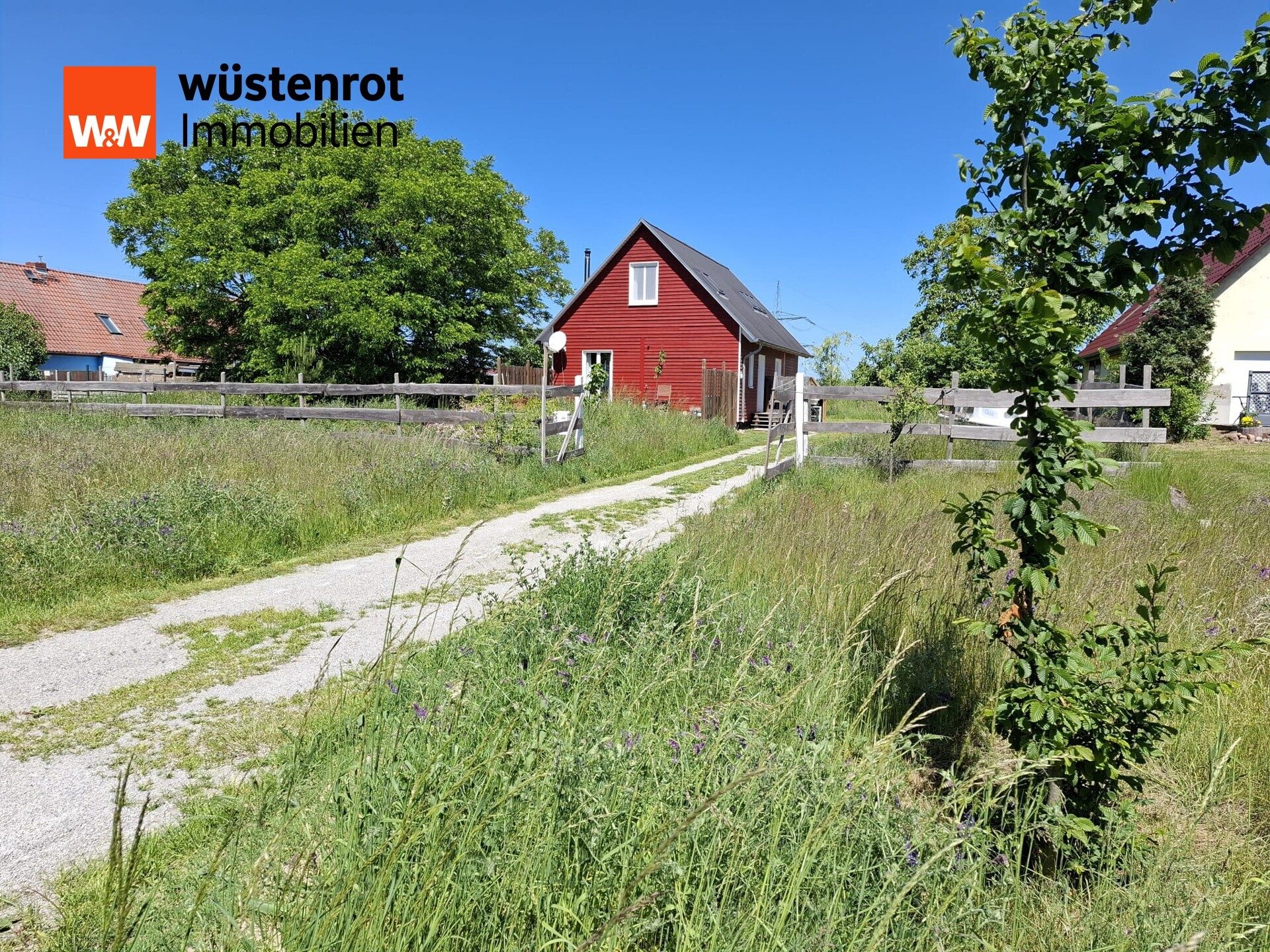 Immobilienangebot - Groß Kreutz / Schmergow - Alle - Verliebt euch in nordisches Flair: Attraktives Haus, Garten, Weitblick auf Obstplantagen - Ruhe pur!
