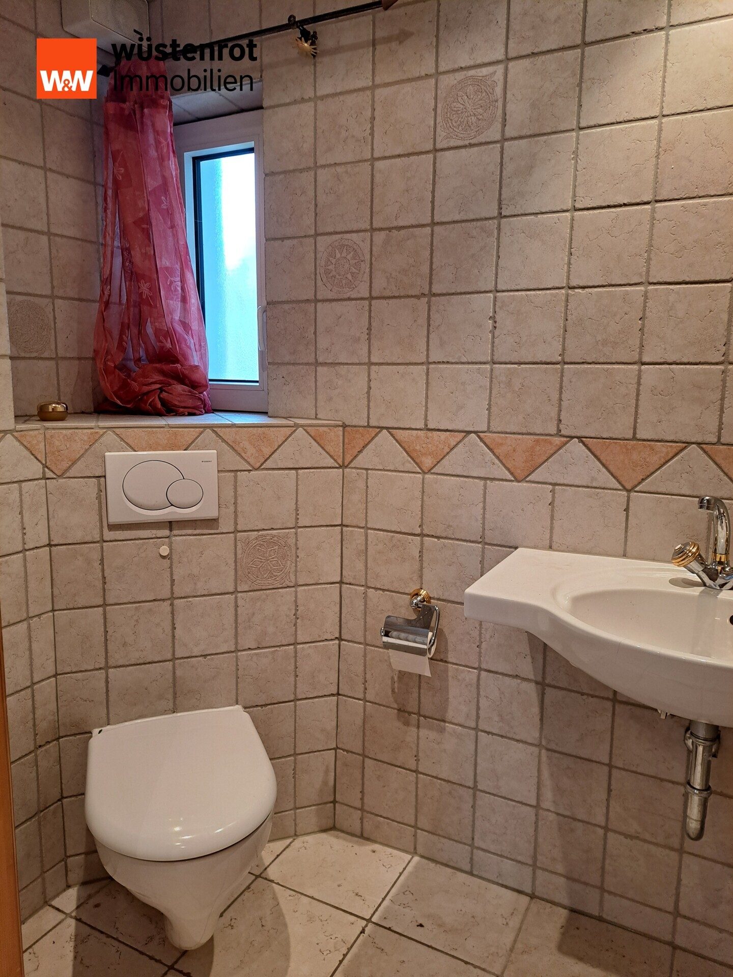 Immobilienangebot - München / Trudering - Alle - Älteres Einfamilienhaus mit eingewachsenem Grundstück in Trudering
