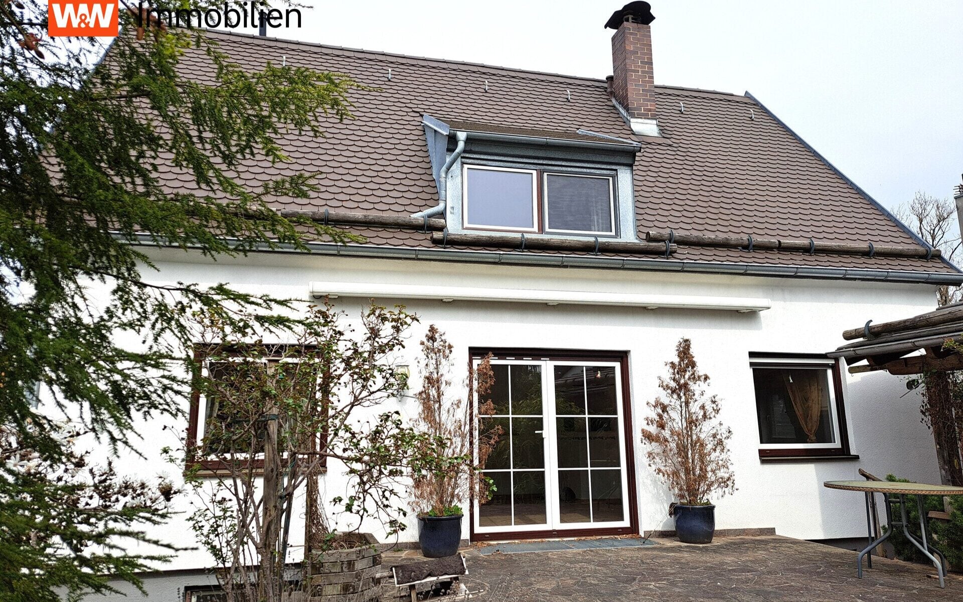 Immobilienangebot - München / Trudering - Alle - Älteres Einfamilienhaus mit eingewachsenem Grundstück in Trudering