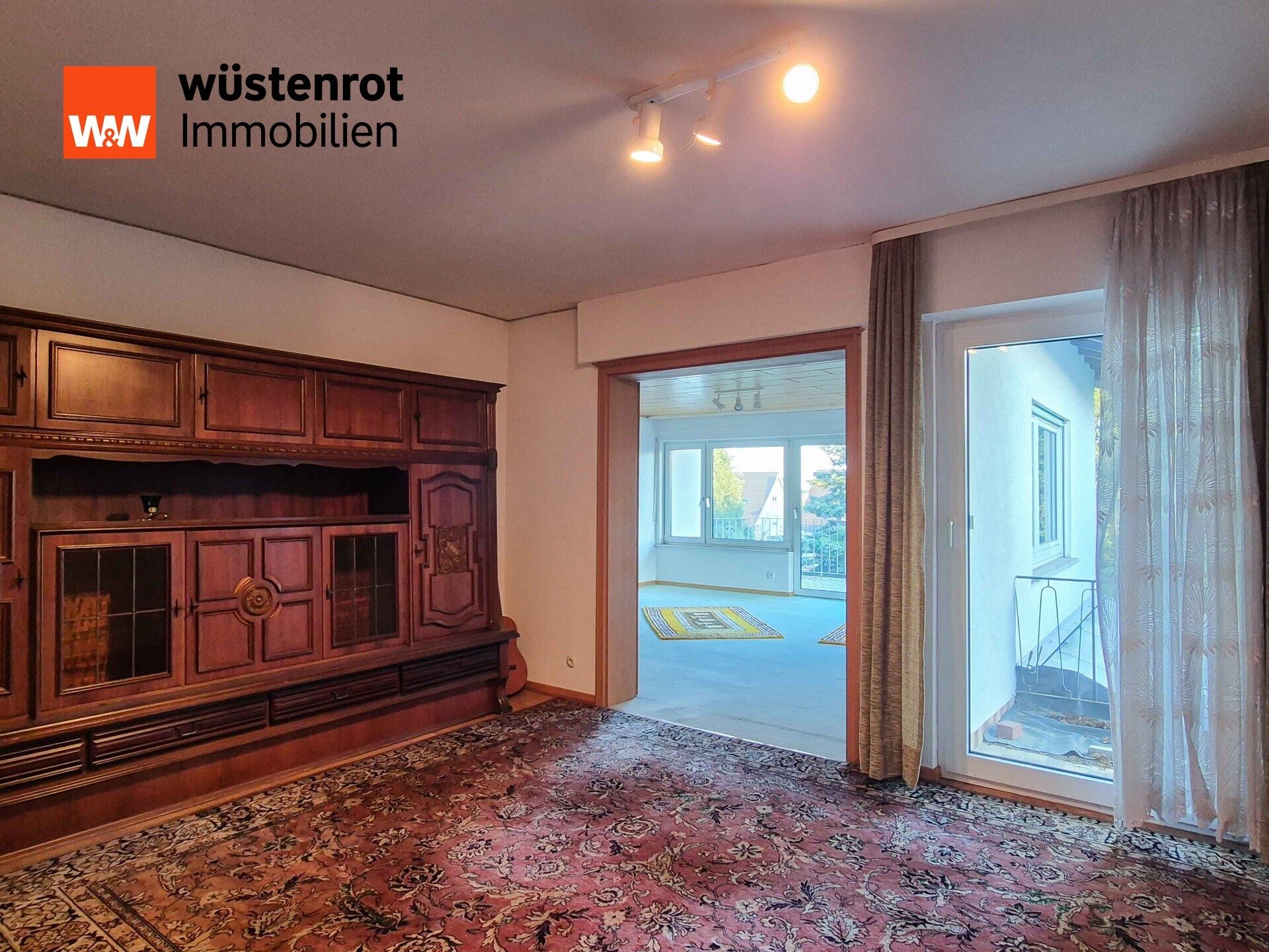 Immobilienangebot - Bruchköbel - Alle - 1 - 2 Wohneinheiten + wohnlich ausgebautem Souterrain: Haus mit enormem Entwicklungspotenzial