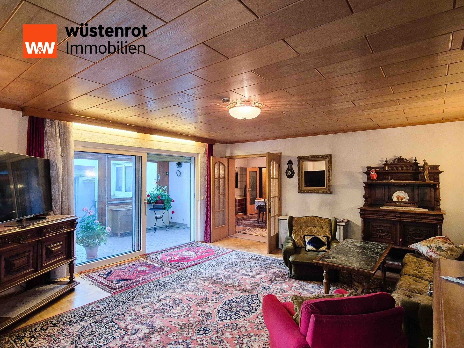 Immobilienangebot - Bruchköbel - Alle - 1 - 2 Wohneinheiten + wohnlich ausgebautem Souterrain: Haus mit enormem Entwicklungspotenzial