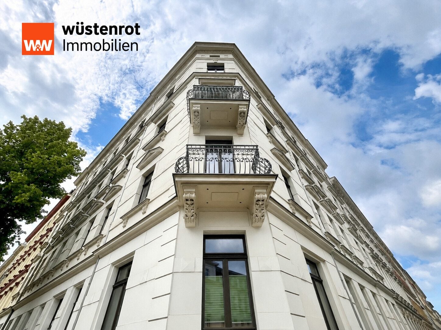 Immobilienangebot - Leipzig / Gohlis-Mitte - Alle - Historischer Charme trifft auf Kapitalanlage – denkmalgerecht sanierte 2-Zimmer-Wohnung mit Balkon