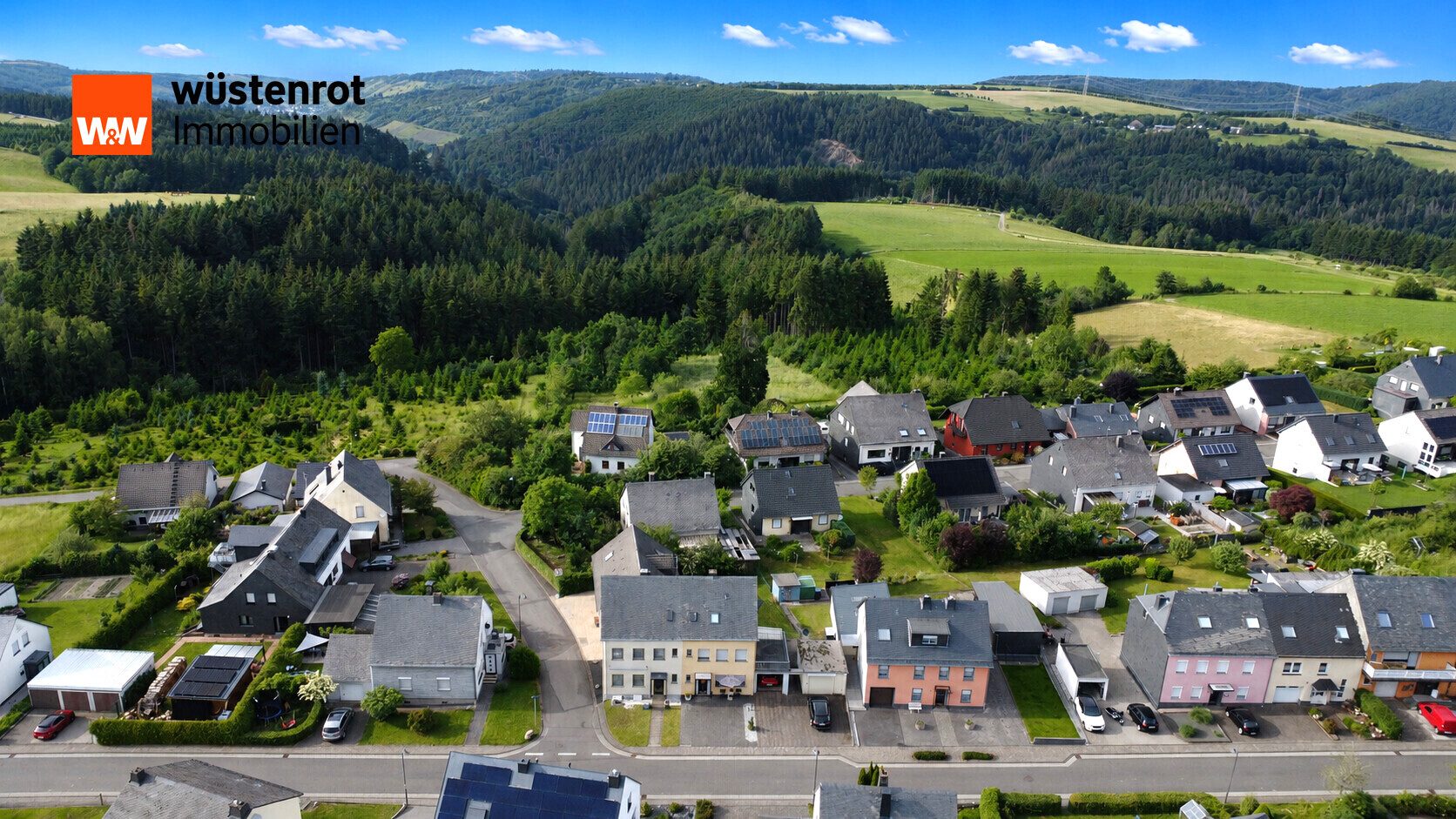 Immobilienangebot - Thomm - Alle - Solide Doppelhaushälfte mit Ausbaupotenzial, Garage und zusätzlichem Gartenbereich in Thomm