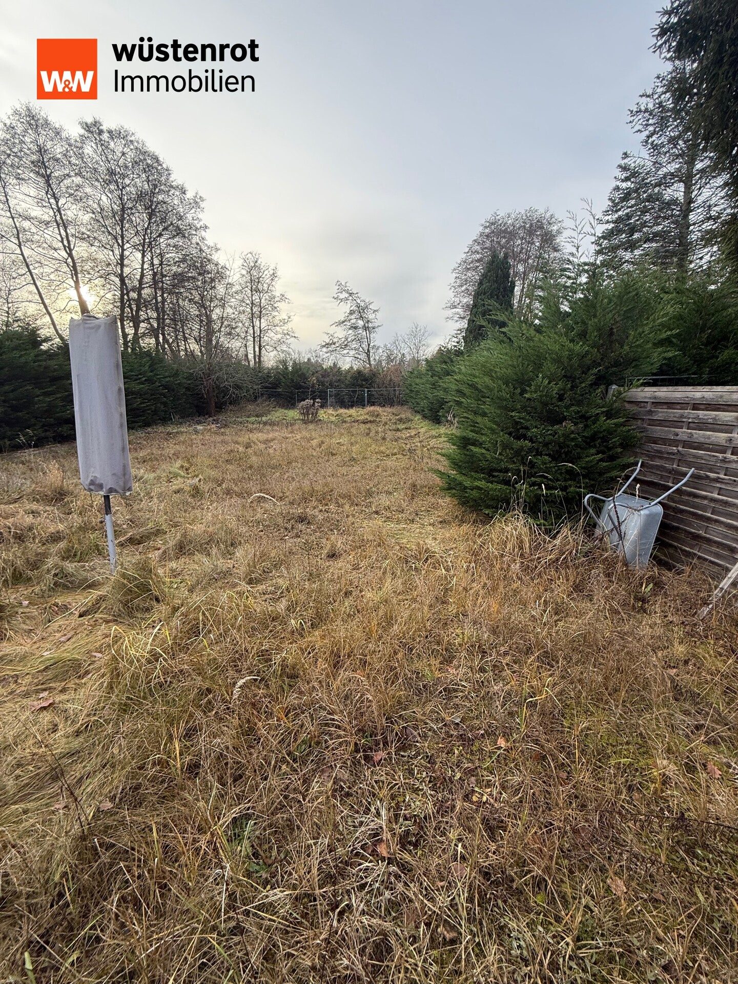 Immobilienangebot - Königs Wusterhausen / Zeesen - Alle - Attraktives Grundstück in Seenähe
Bebauung mit Einfamilienhaus nur nach Bauvorbescheid möglich