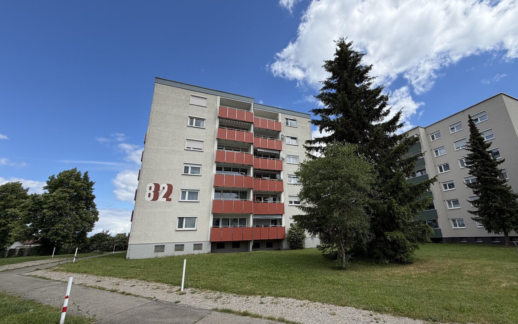 Immobilienangebot - Aldingen - Alle - Wohnen über den Dächern – 3-Zimmer-Wohnung im 5. Stock