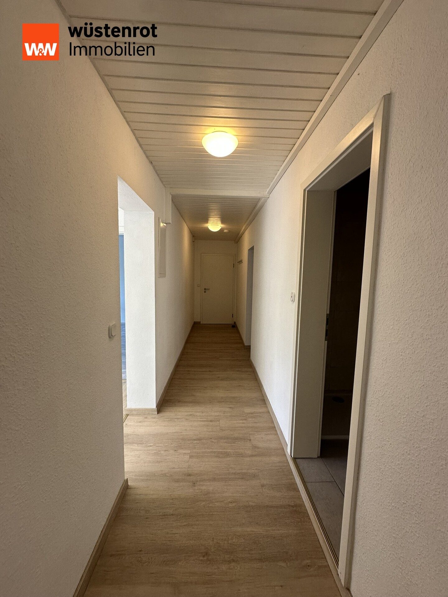 Immobilienangebot - Sachsen bei Ansbach - Alle - Bezugsfrei: Terrassenwohnung mit Ausblick und möglichem Gartenanteil