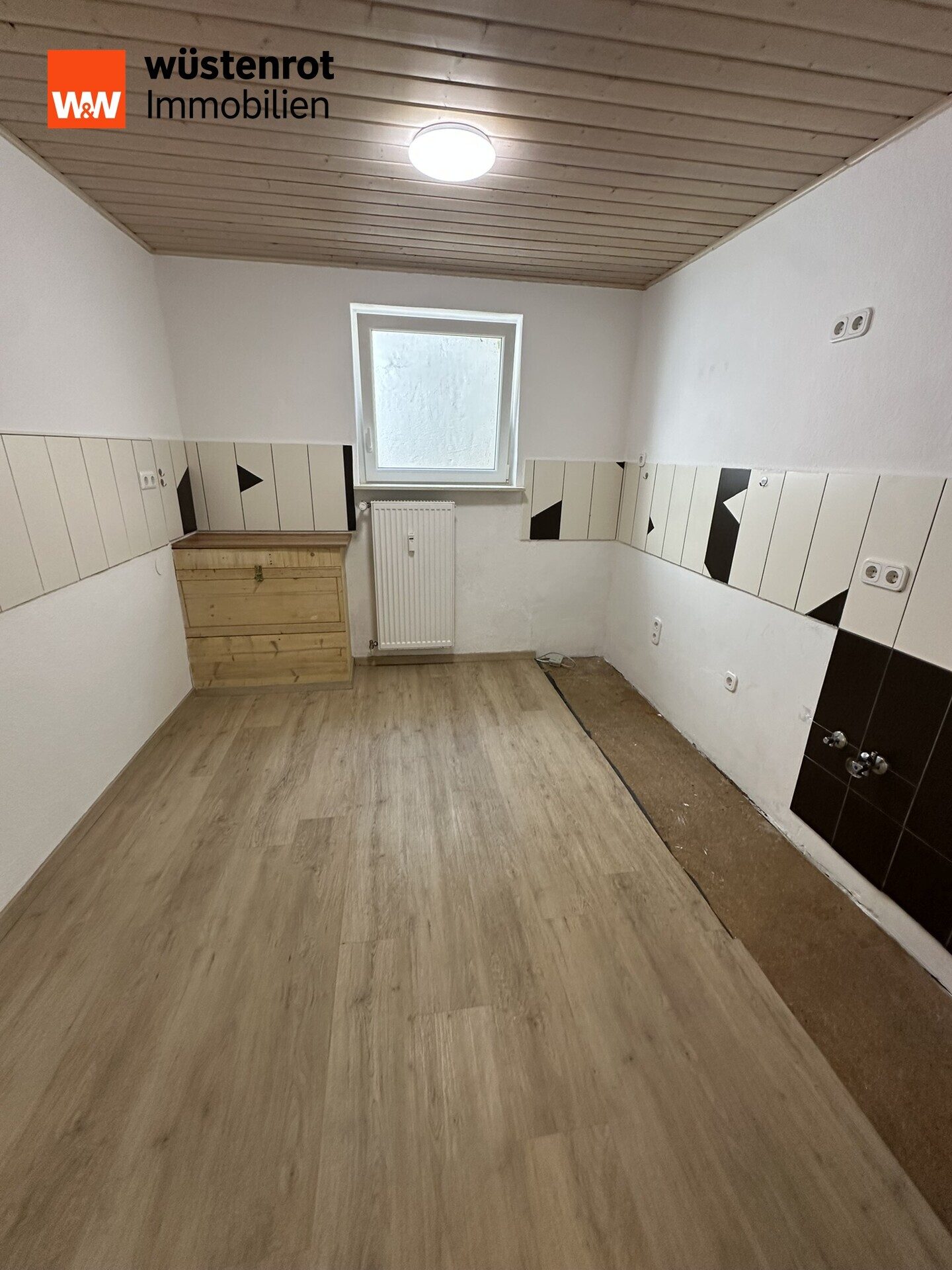Immobilienangebot - Sachsen bei Ansbach - Alle - Bezugsfrei: Terrassenwohnung mit Ausblick und möglichem Gartenanteil
