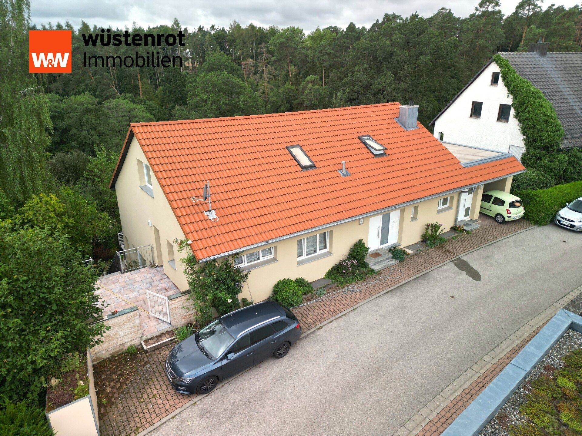 Immobilienangebot - Sachsen bei Ansbach - Alle - Bezugsfrei: Terrassenwohnung mit Ausblick und möglichem Gartenanteil