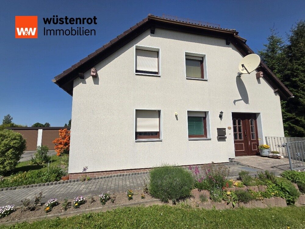 Immobilienangebot - Ebersbach/Sachsen - Alle - Gepflegtes Wohnhaus in Ebersbach