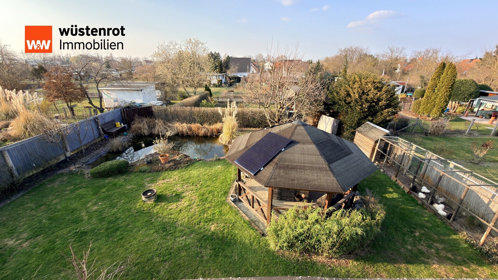 Immobilienangebot - Wiedemar - Alle - Freistehendes Einfamilienhaus mit Doppelgarage, Teich & idyllischem Grundstück | 285 m² Wohnfläche
