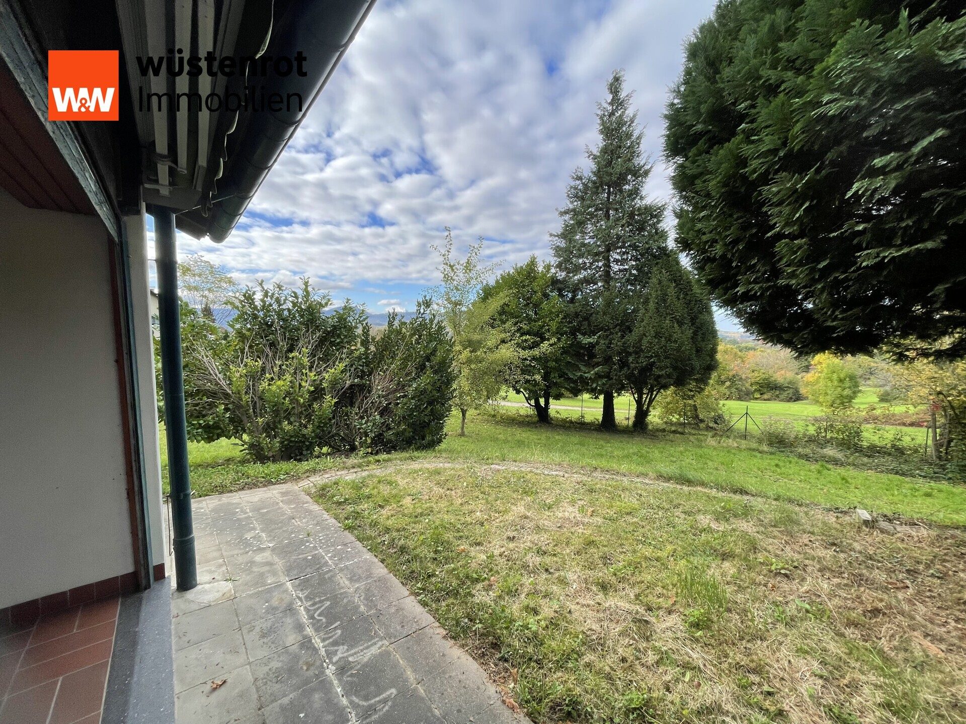 Immobilienangebot - Gaggenau - Alle - *EINZIGARTIGES URLAUBSGEFÜHL: Kleines Einfamilienhaus mit großem Grundstück, Terrasse, Carport uvm*