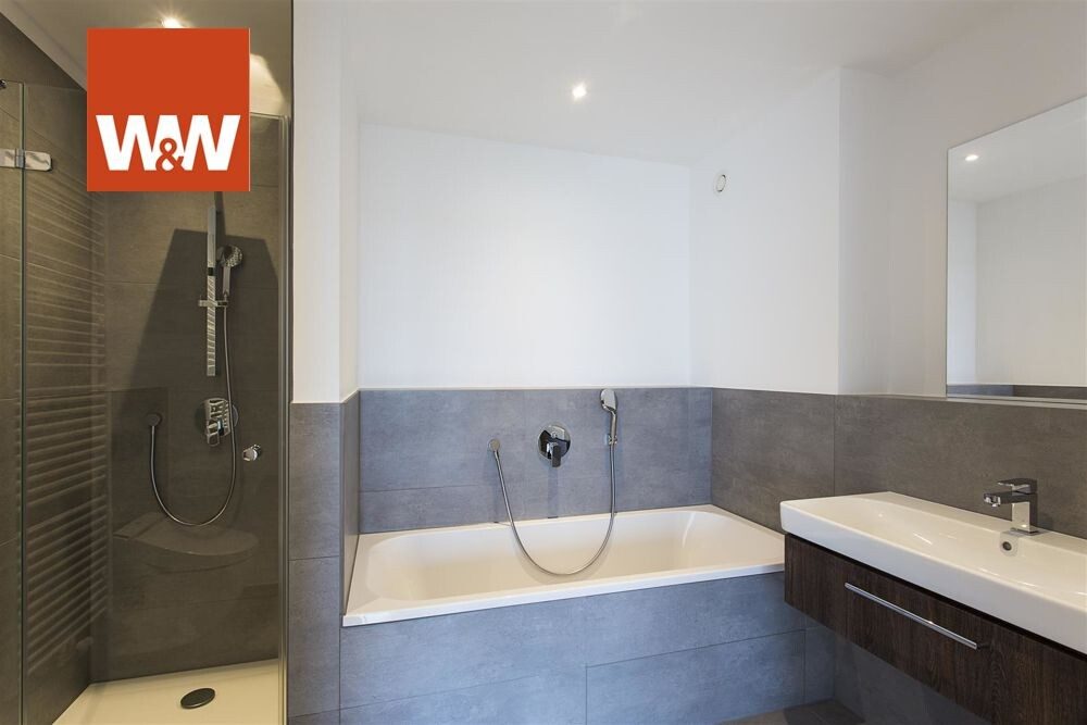 Immobilienangebot - Berlin - Alle - Luxus Pur-Traumhafte 2-Zi-Wohnung inkl. EBK, mit Concierge-Service, großem Balkon in Bestlage