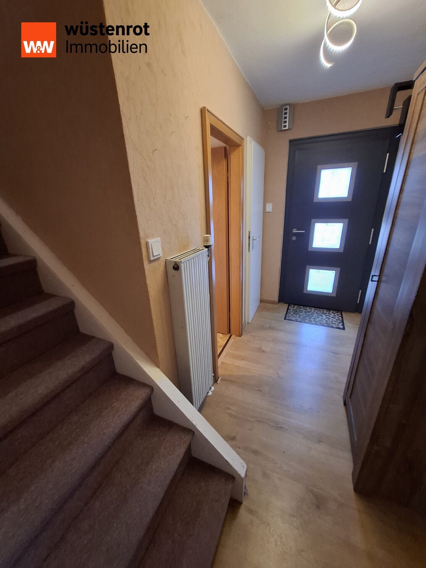 Immobilienangebot - Berlin - Alle - solides und charmantes Reihenhaus für 2-3 Personen auf ca.100qm Wohnnutzfläche vollunterkellert*