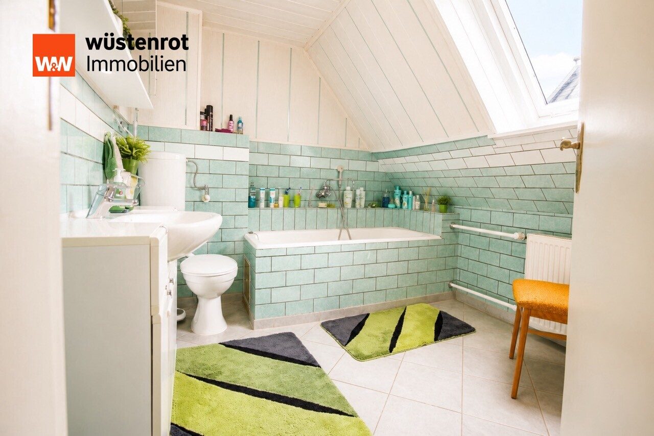 Immobilienangebot - Richtenberg - Alle - Wohnhaus mit zusätzlichem Baugrundstück – gepflegte DHH auf 1.989 m² Grundstück in Richtenberg