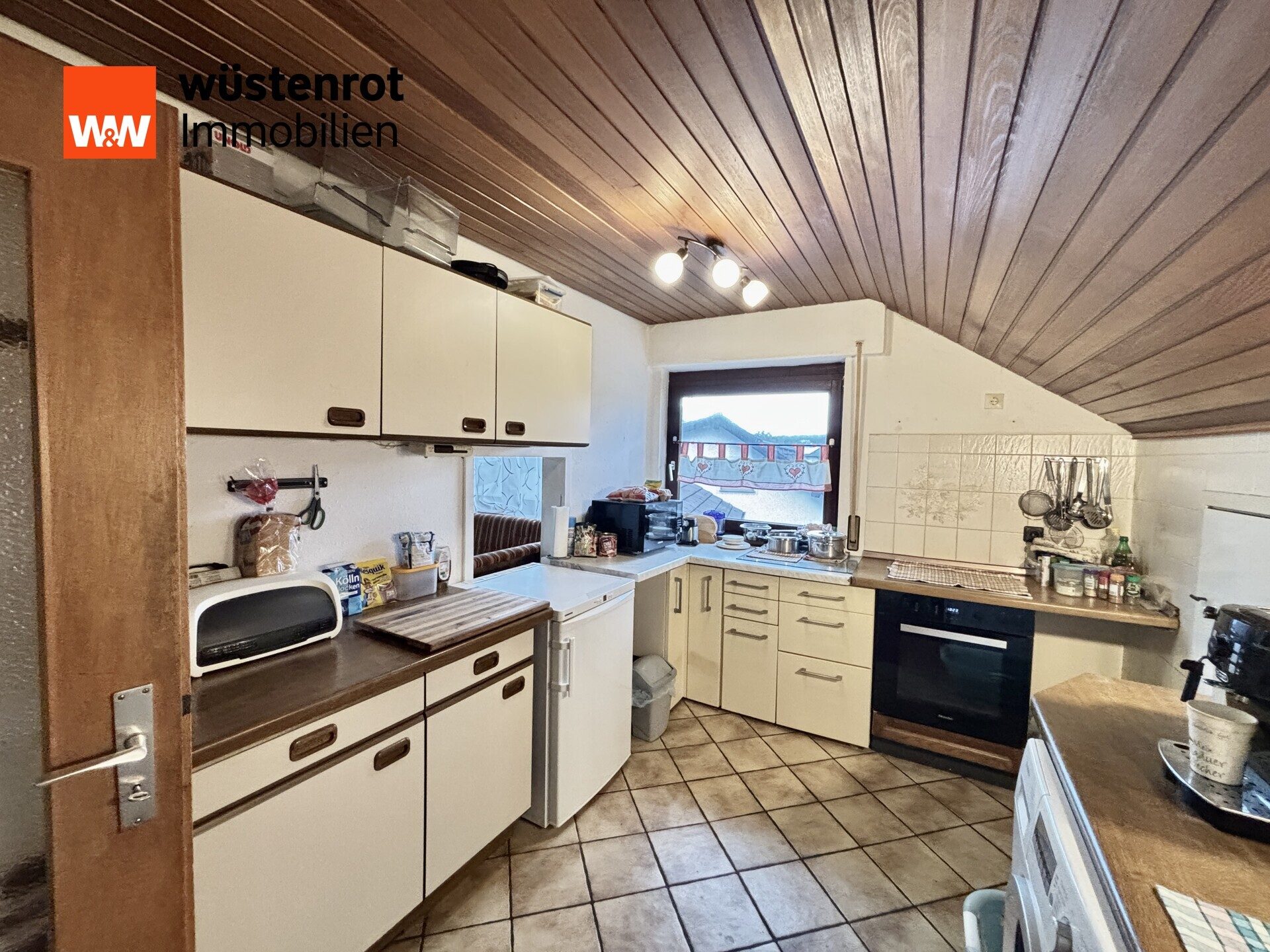Immobilienangebot - Vogt - Alle - Großzügiges Zweifamilienhaus mit Aussicht zur Selbstnutzung, Mehrgenerationenwohnen, Kapitalanlage