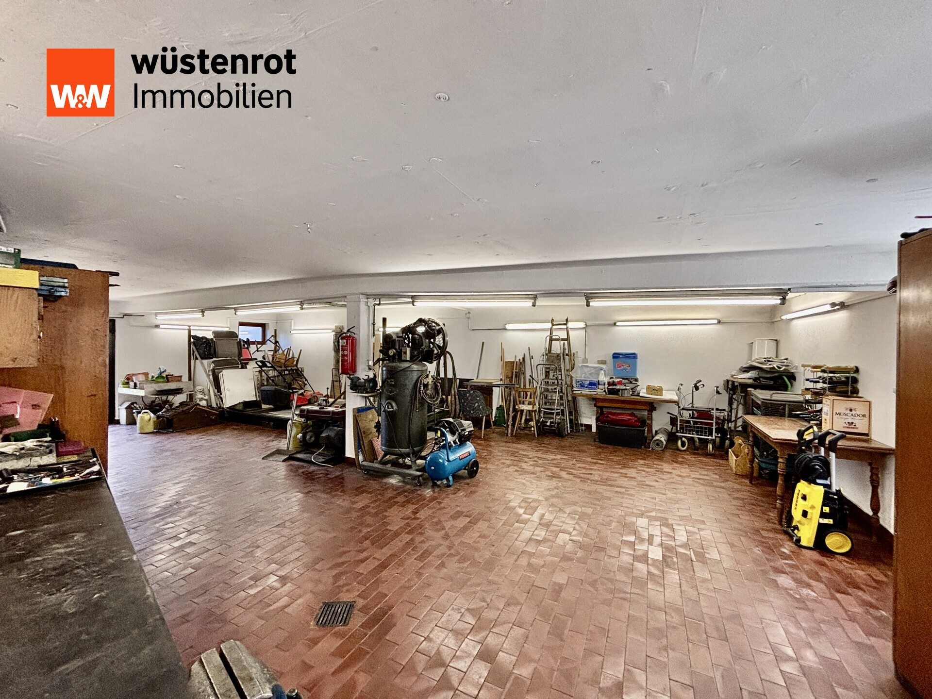 Immobilienangebot - Vogt - Alle - Großzügiges Zweifamilienhaus mit Aussicht zur Selbstnutzung, Mehrgenerationenwohnen, Kapitalanlage