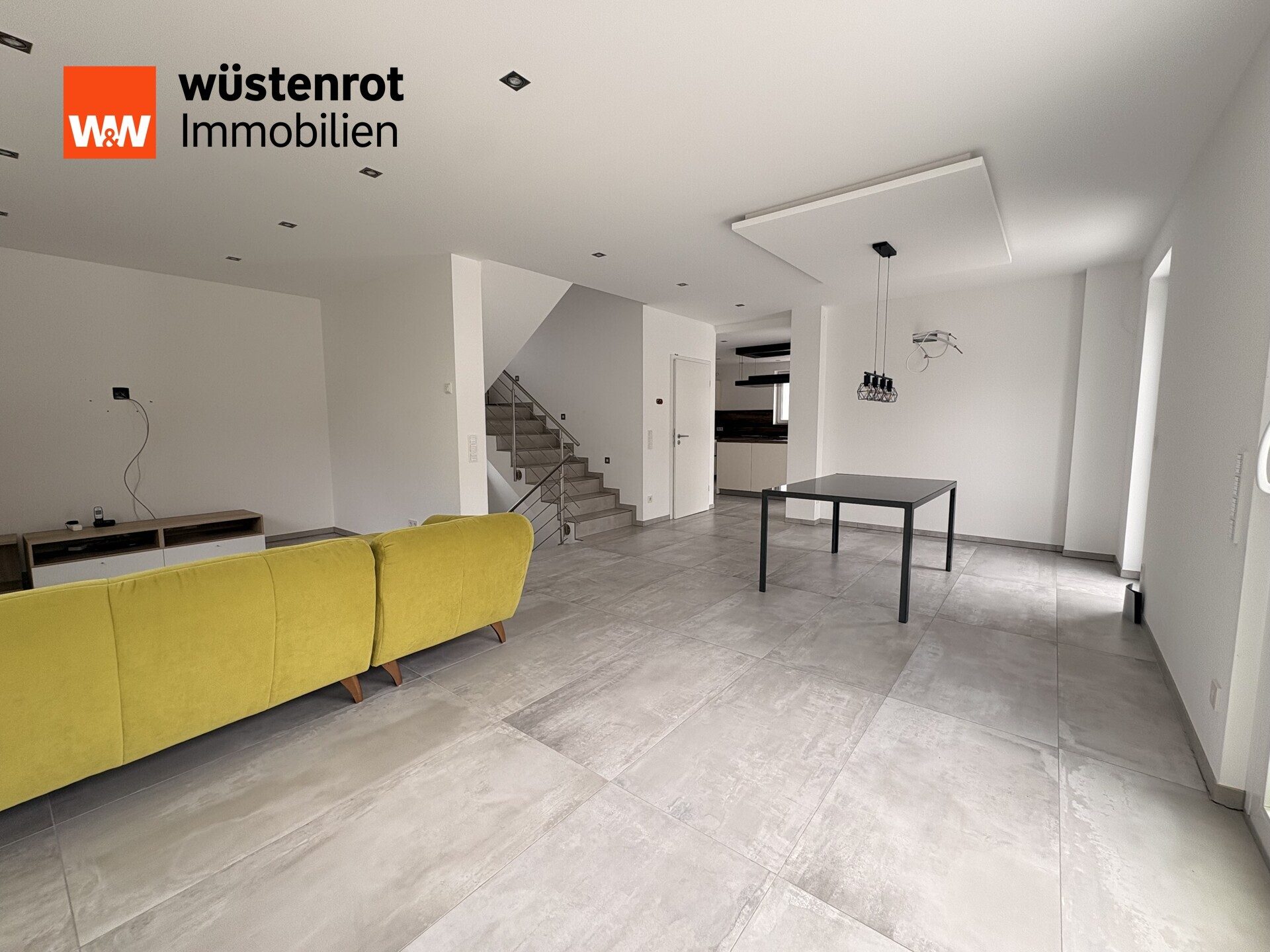 Immobilienangebot - Pforzheim / Büchenbronn - Alle - Stilvoll wohnen - Moderne Architektur trifft Energieeffizienz